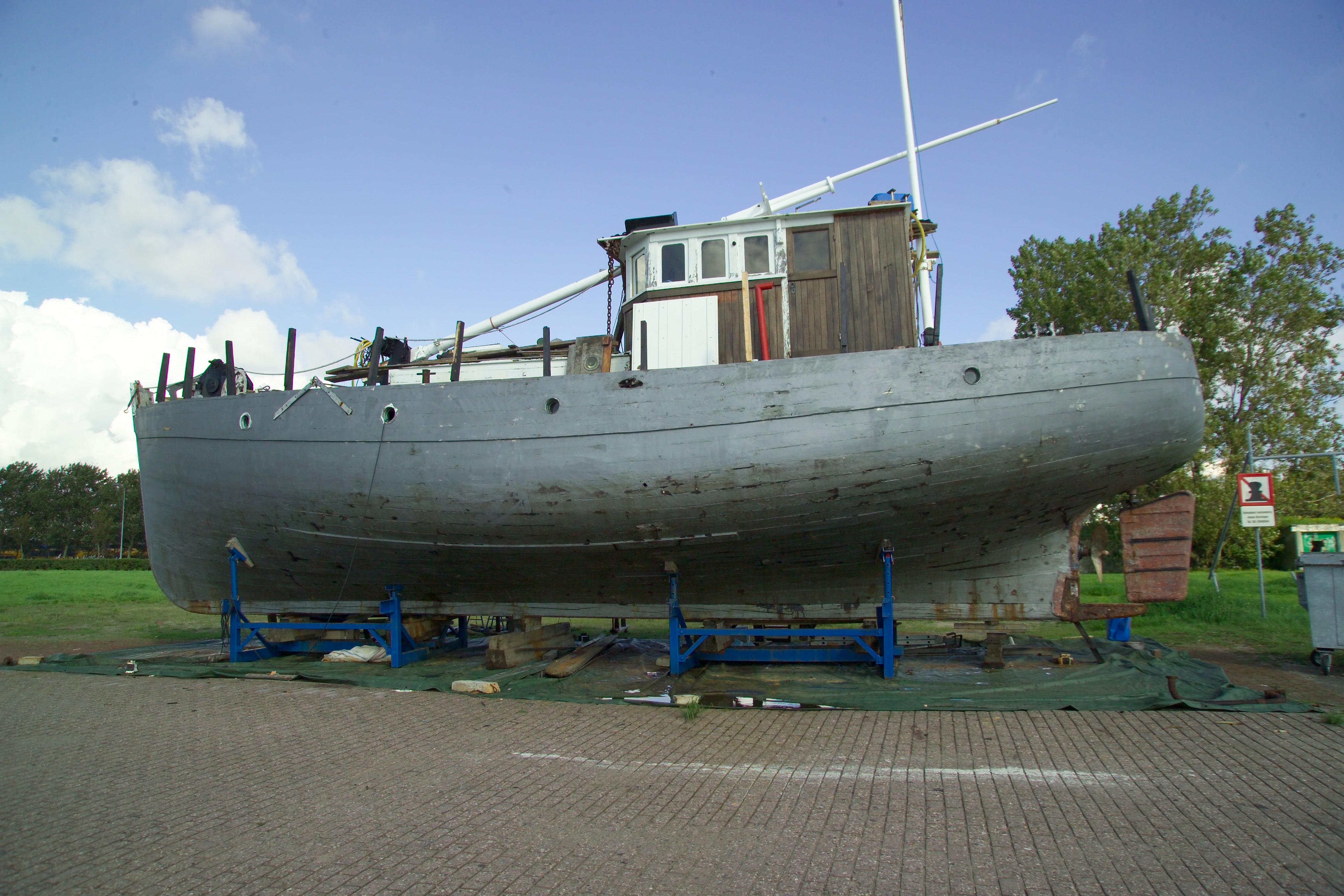 vlissingen-mooi-bootje-met-veel-werk
