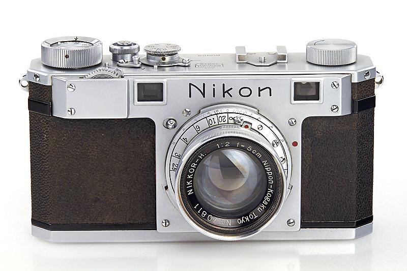 nikon-one-uit-1948-geveild-voor-eu384000