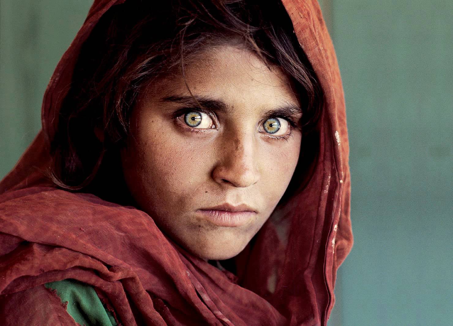 afghaans-meisje-uit-foto-steve-mccurry-gearresteerd