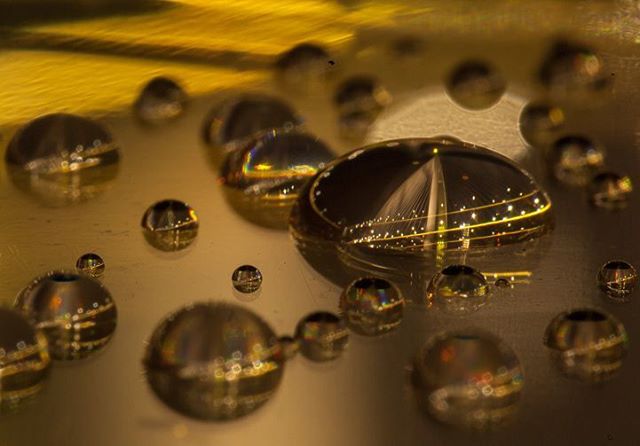 steden-gefotografeerd-in-waterdruppels