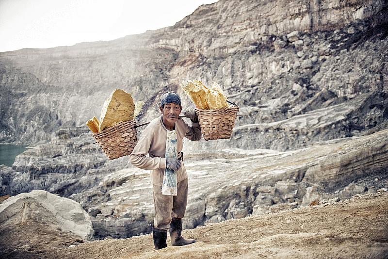 sulfur-miner-ii