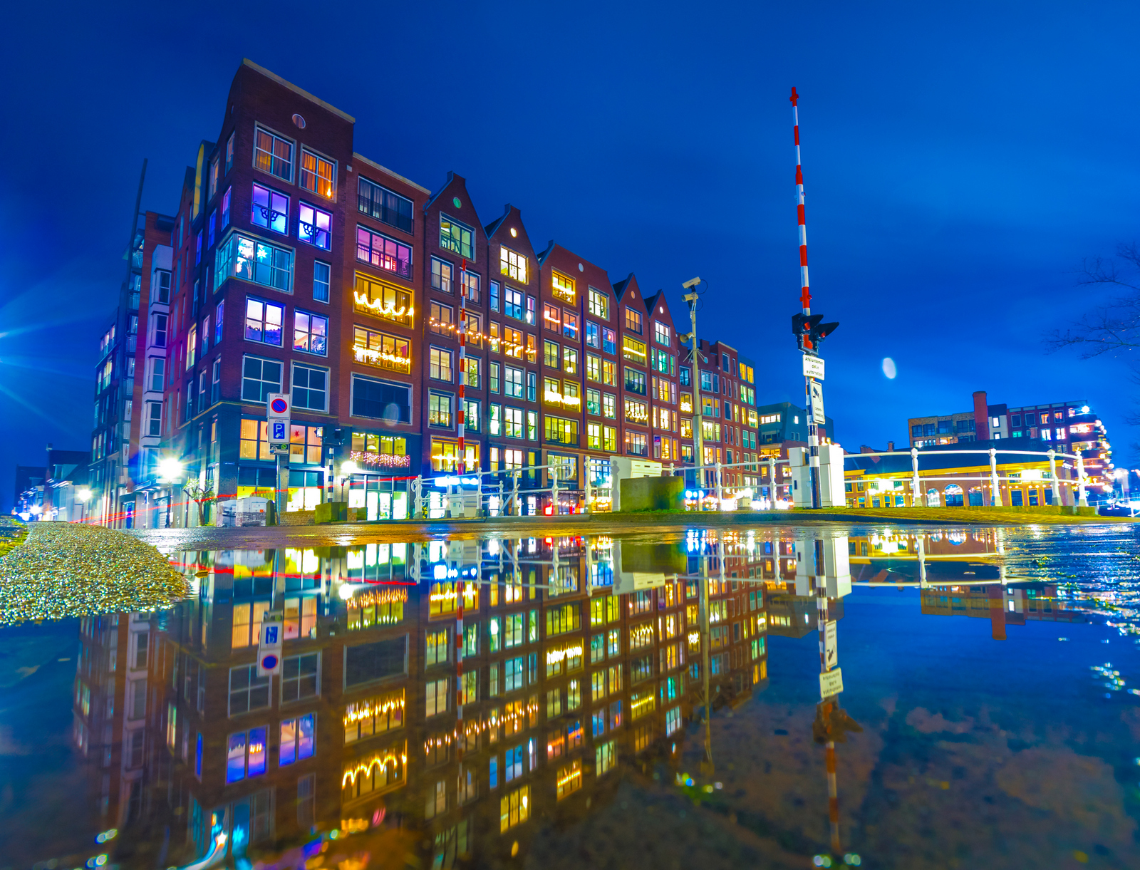turfmarkt-in-blue-reflection
