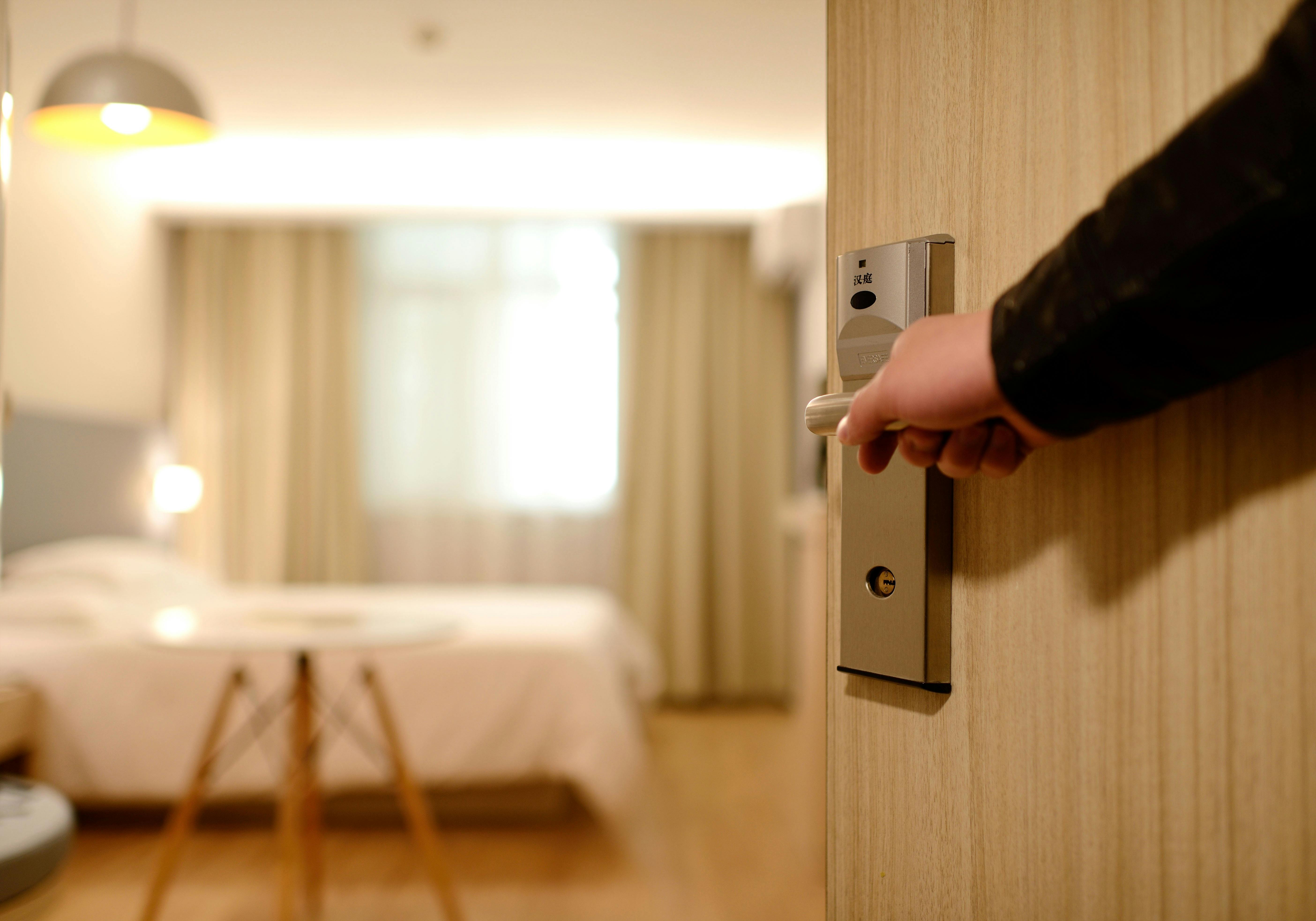 bookingcom-sailing-skyline-experience-beleef-sail-amsterdam-2025-in-luxe