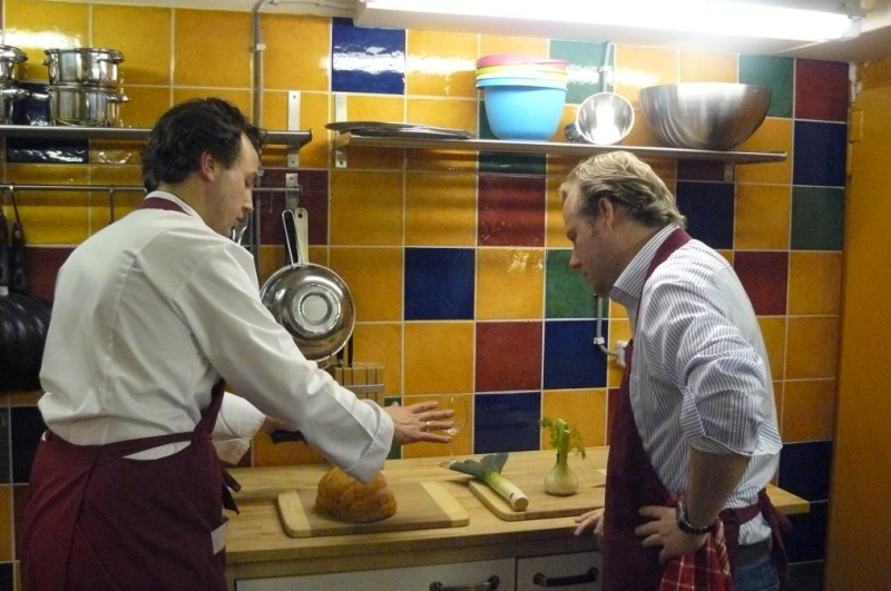 met-collegas-koken-voor-teambuilding-en-verandering