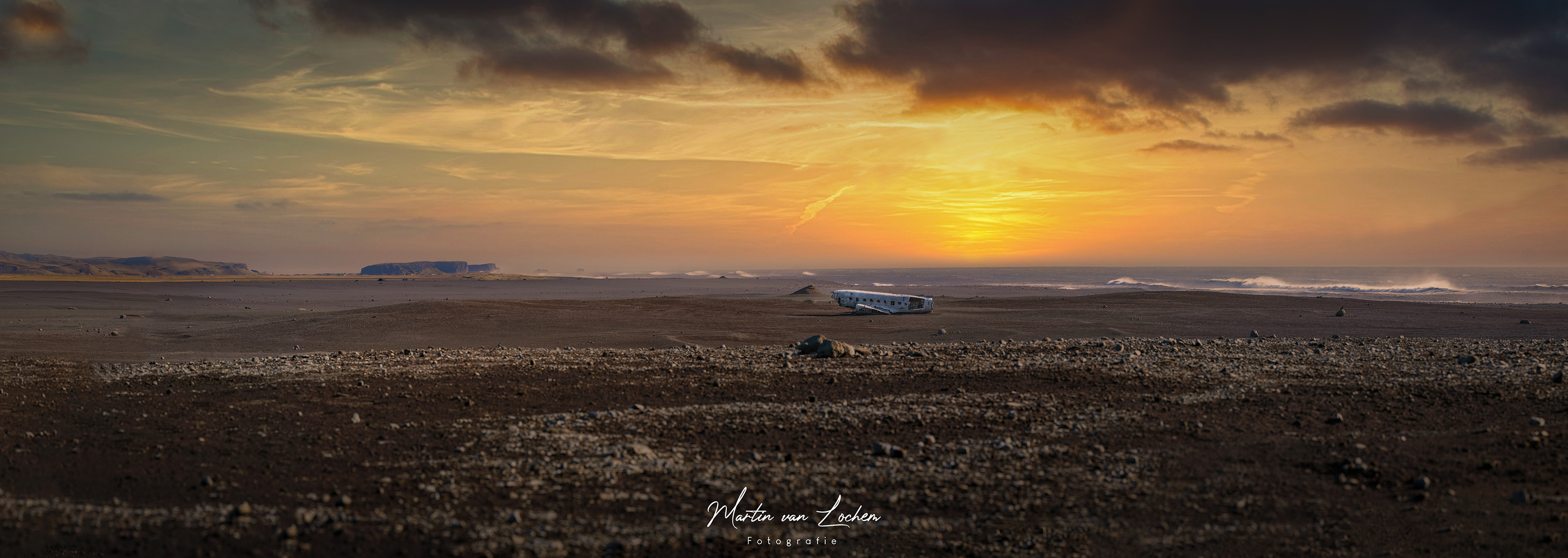 s%C3%B3lheimasandur-iceland