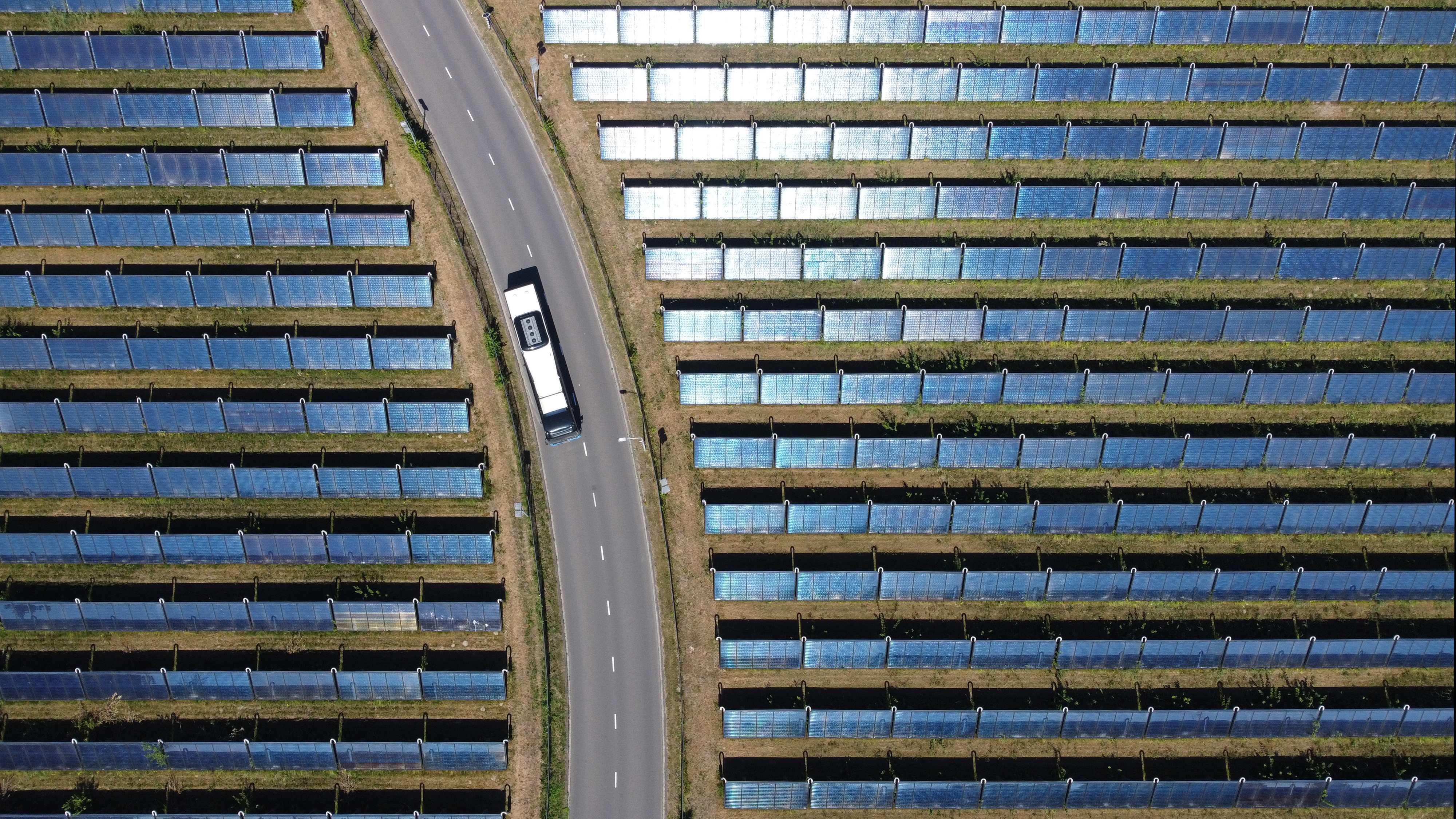 solar-panels-and-a-bus