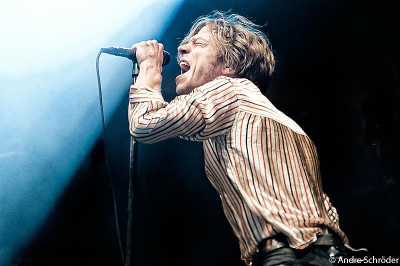 cage-the-elephant-lowlands-2014