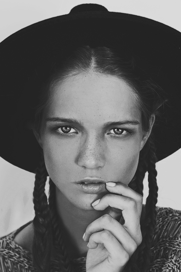 britt-fourteen-model-management