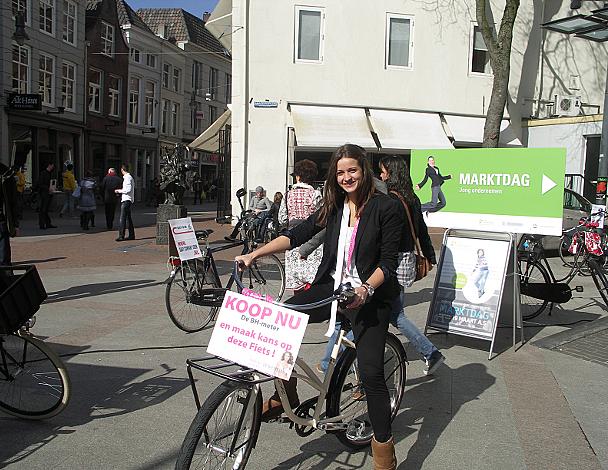 jonge-ondernemers-presenteren-product-op-nederlandse-markten