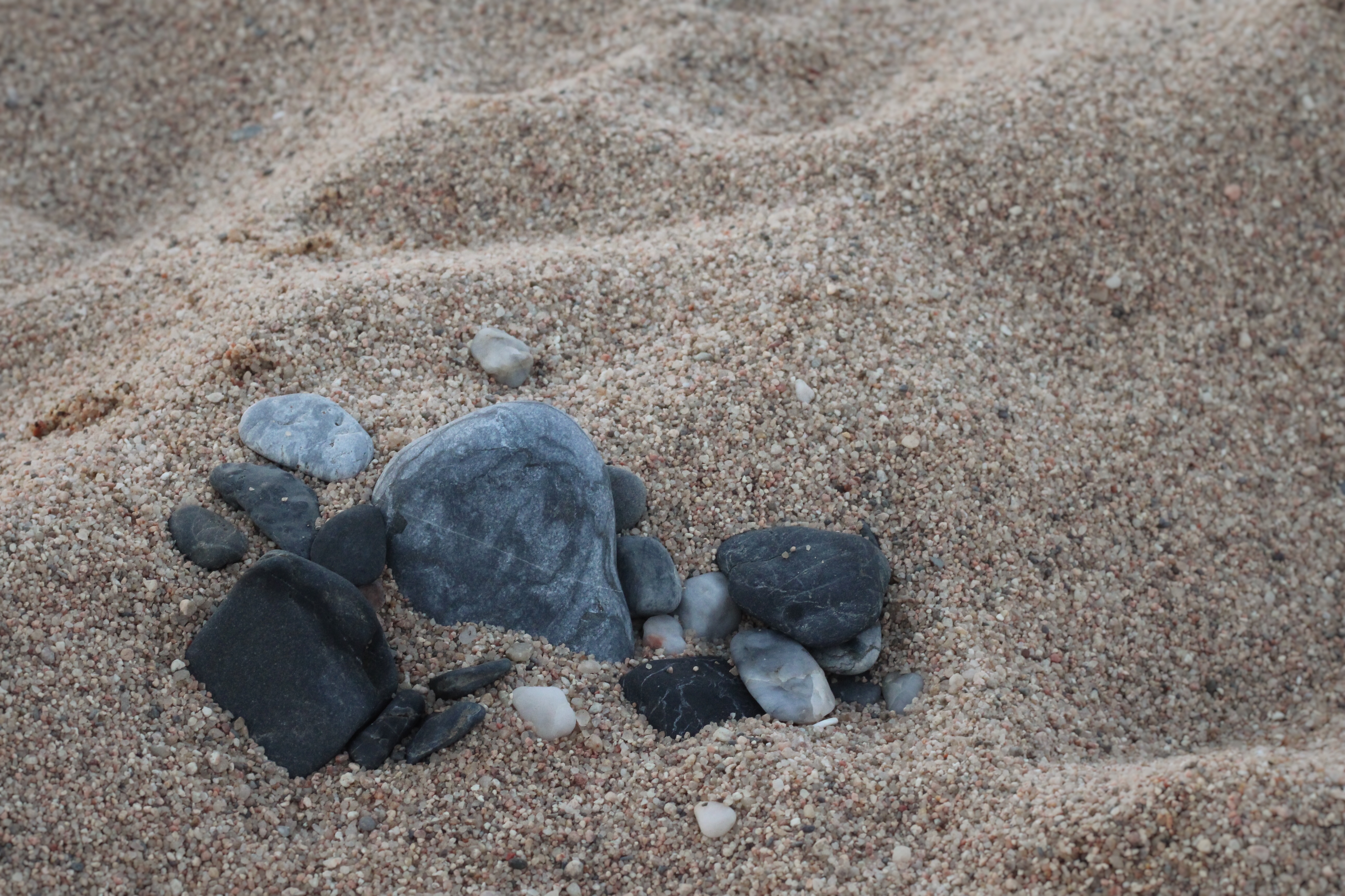 stenen-op-het-strand