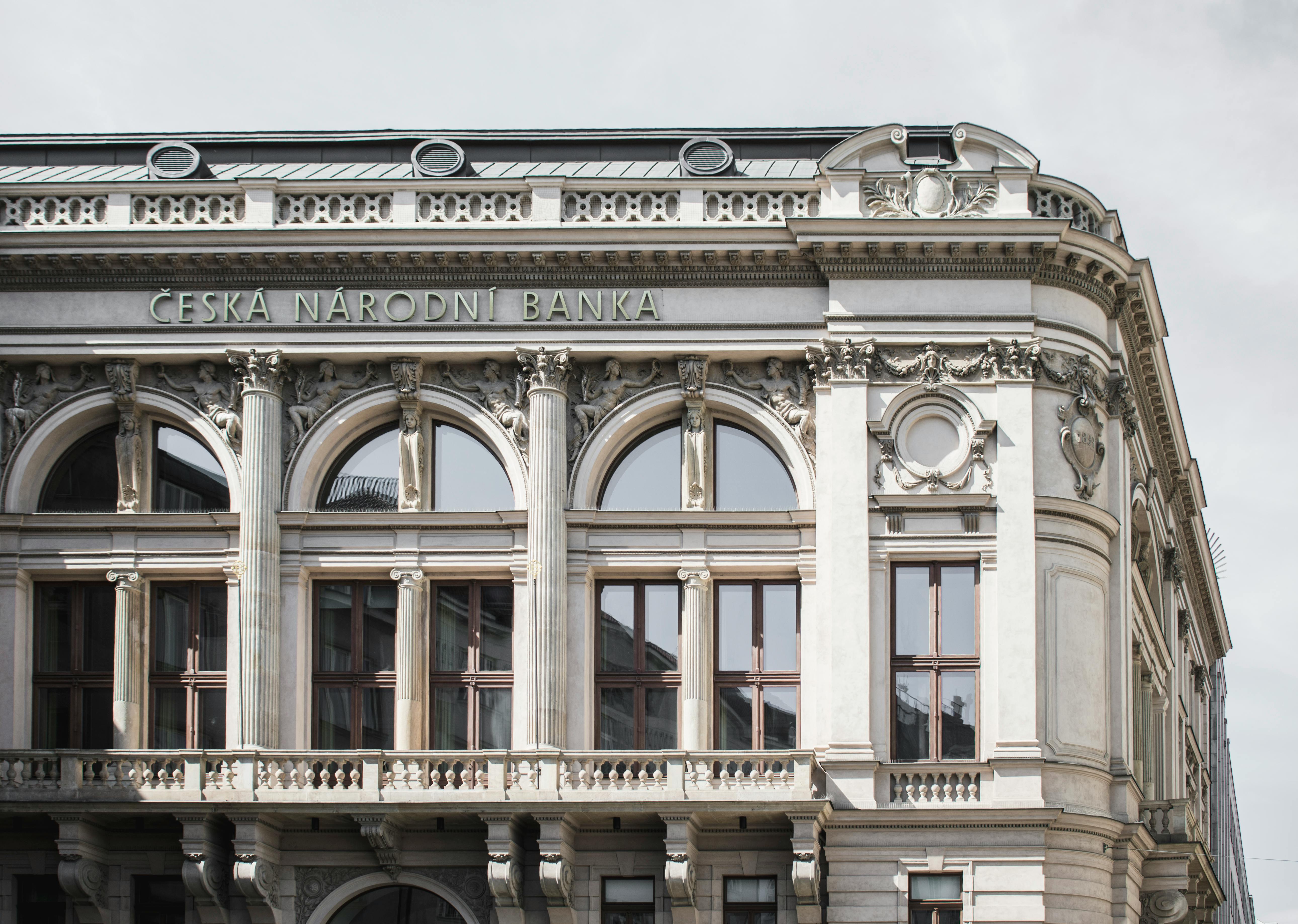Fintech as a challenger to traditional banks