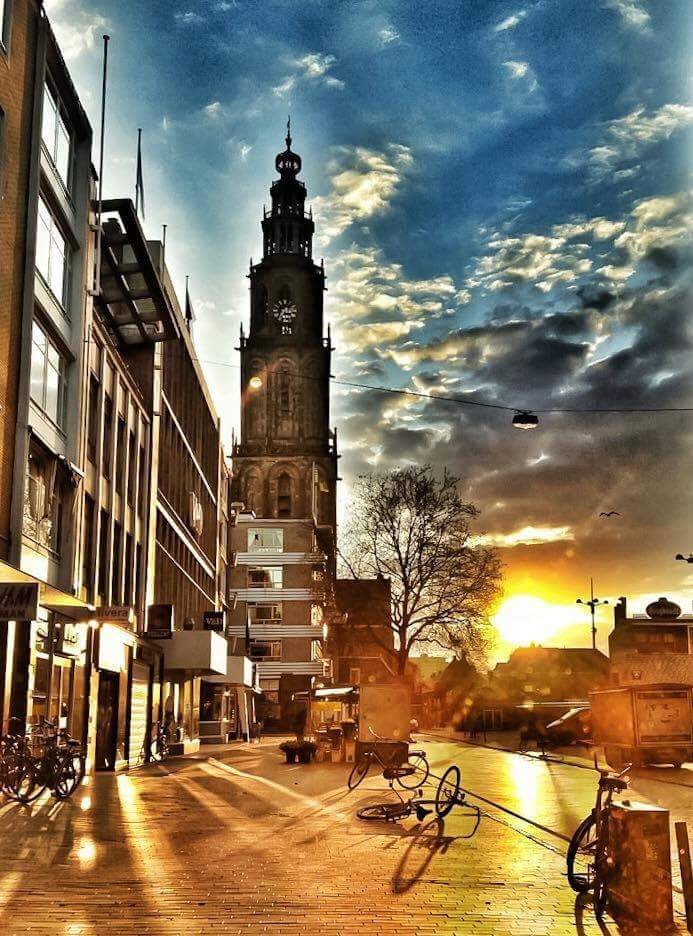 martinitoren-in-de-ochtendzon