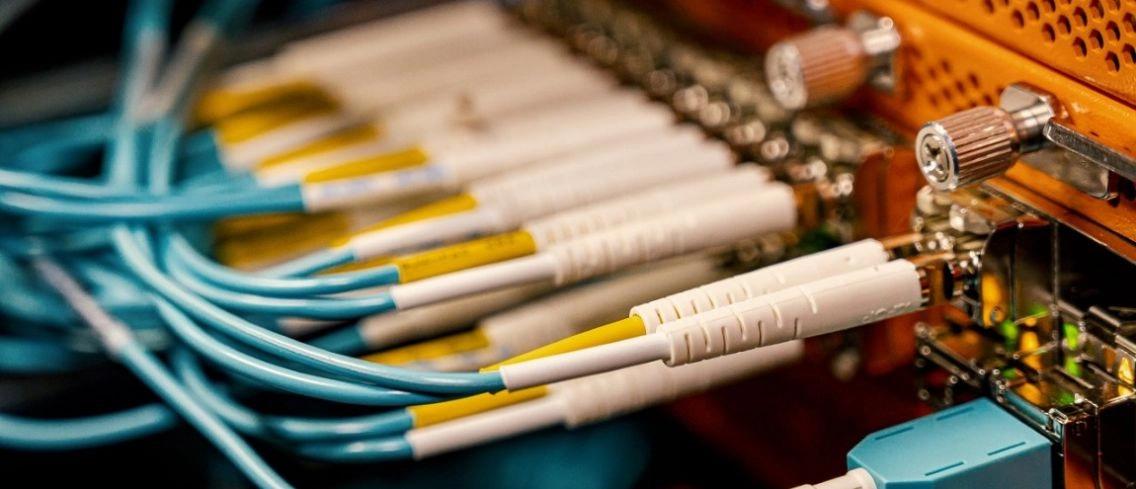 glasvezel-in-2025-steeds-sneller-en-slimmer