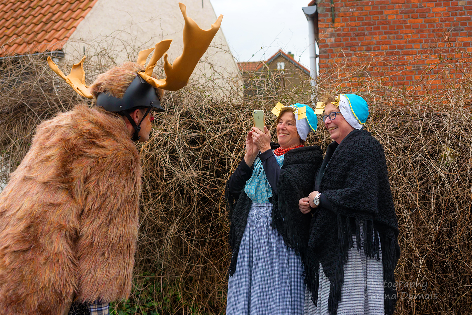 even-lachen-naar-de-mobiel