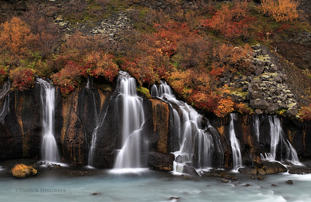 hraunfossar-ijsland