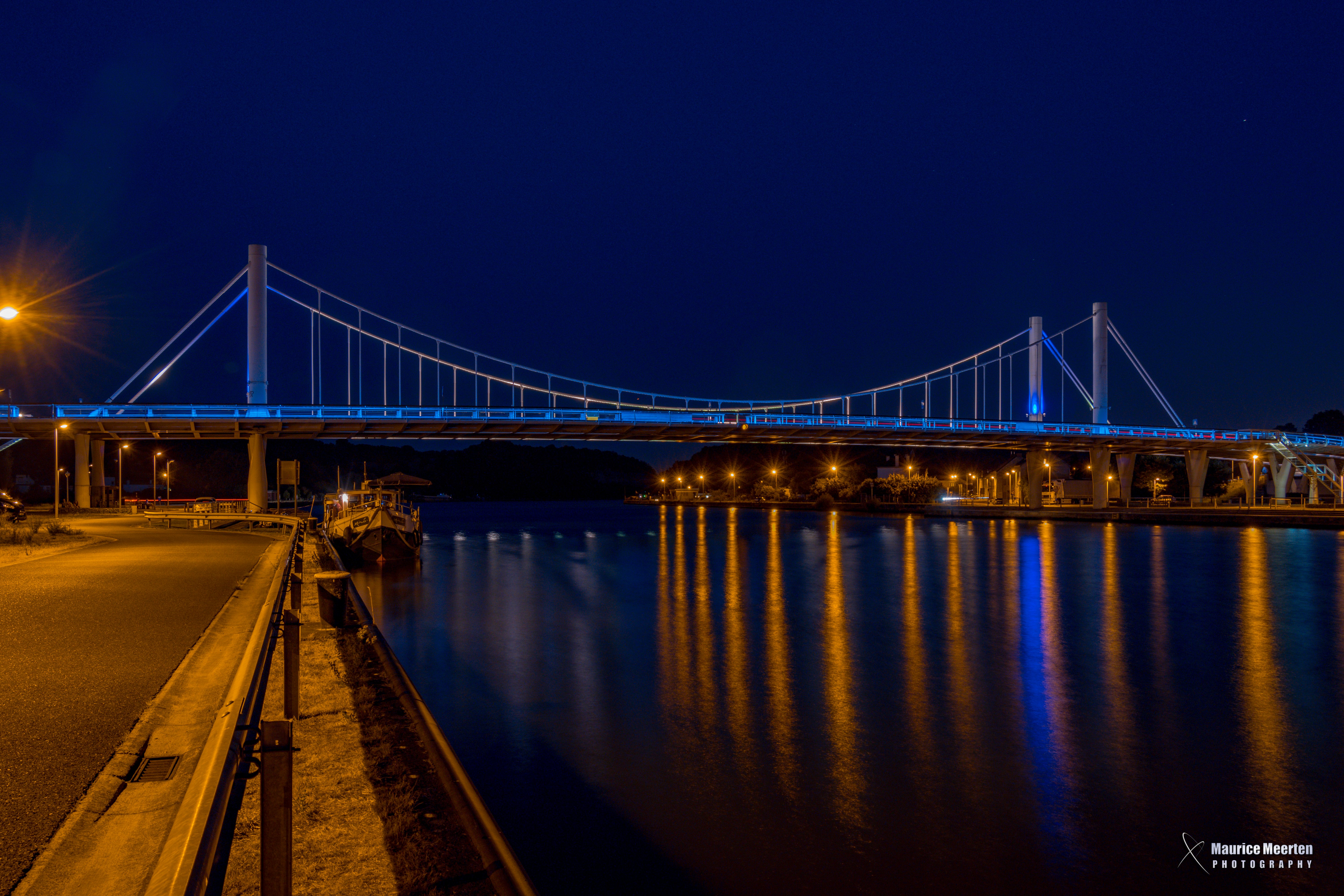 brug-in-de-nacht