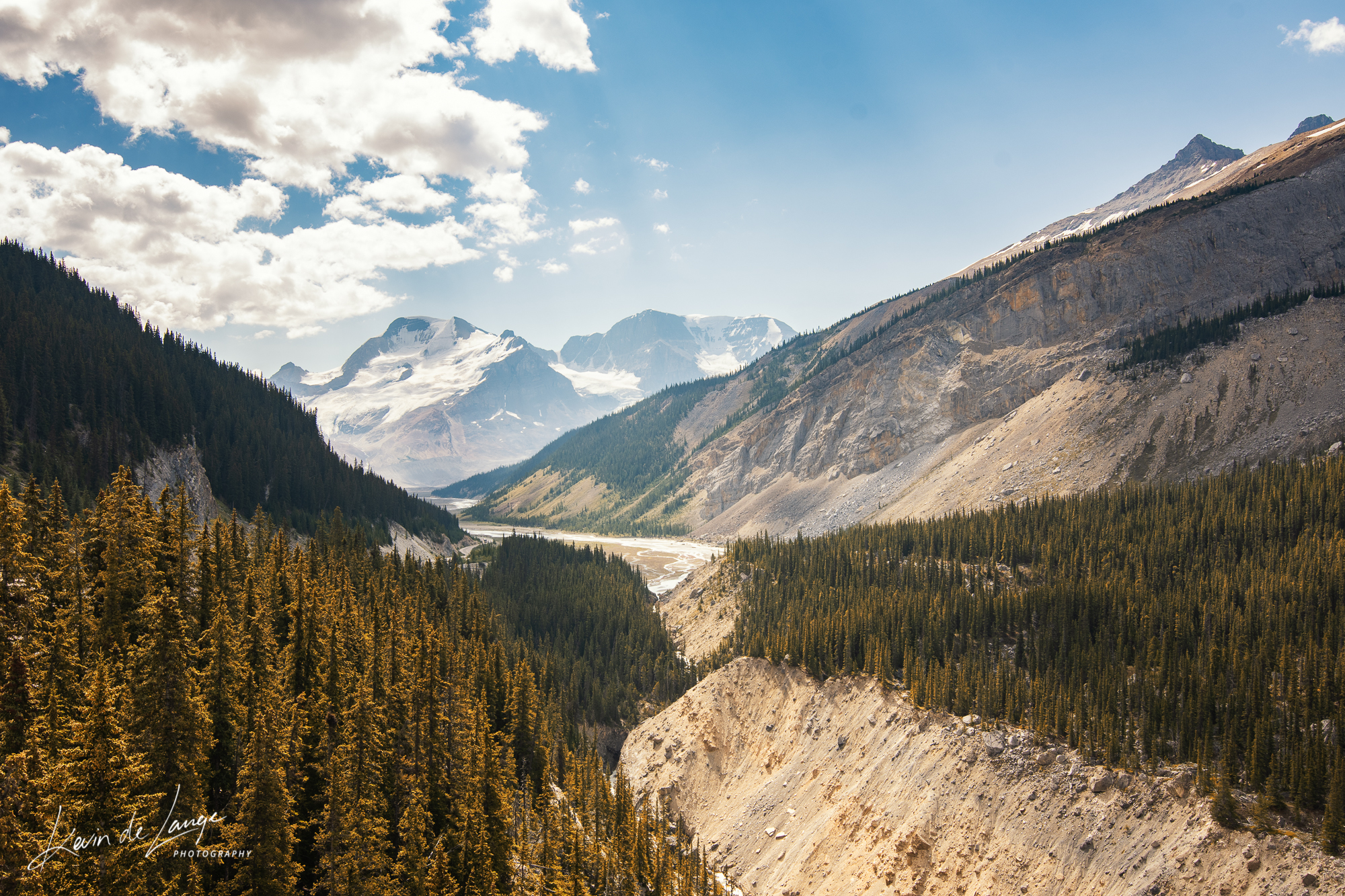 viewing-athabasca-glacier