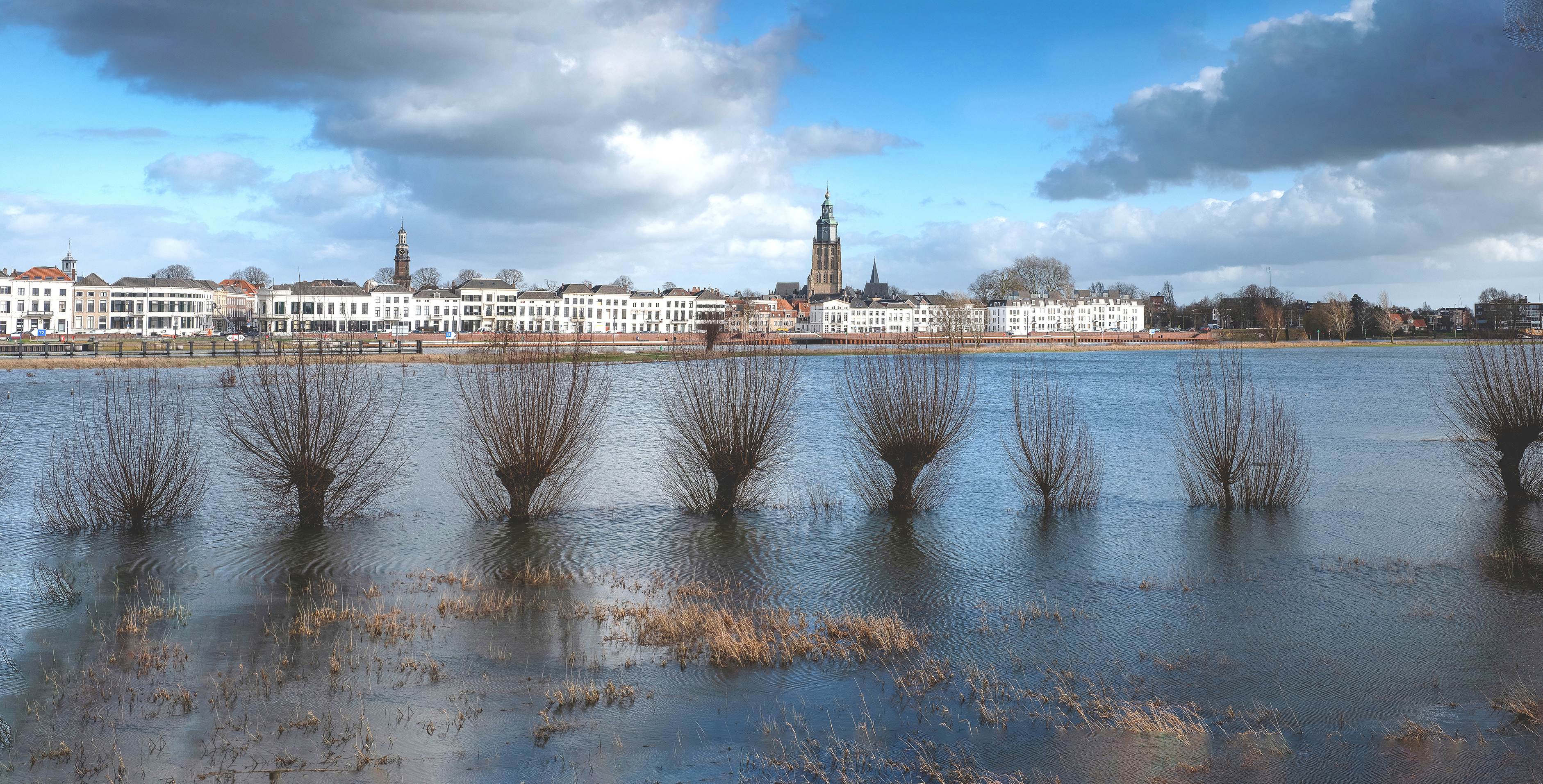 uiterwaarden-ijssel-bij-zutphen-na-hevige-regenval-feb-2020