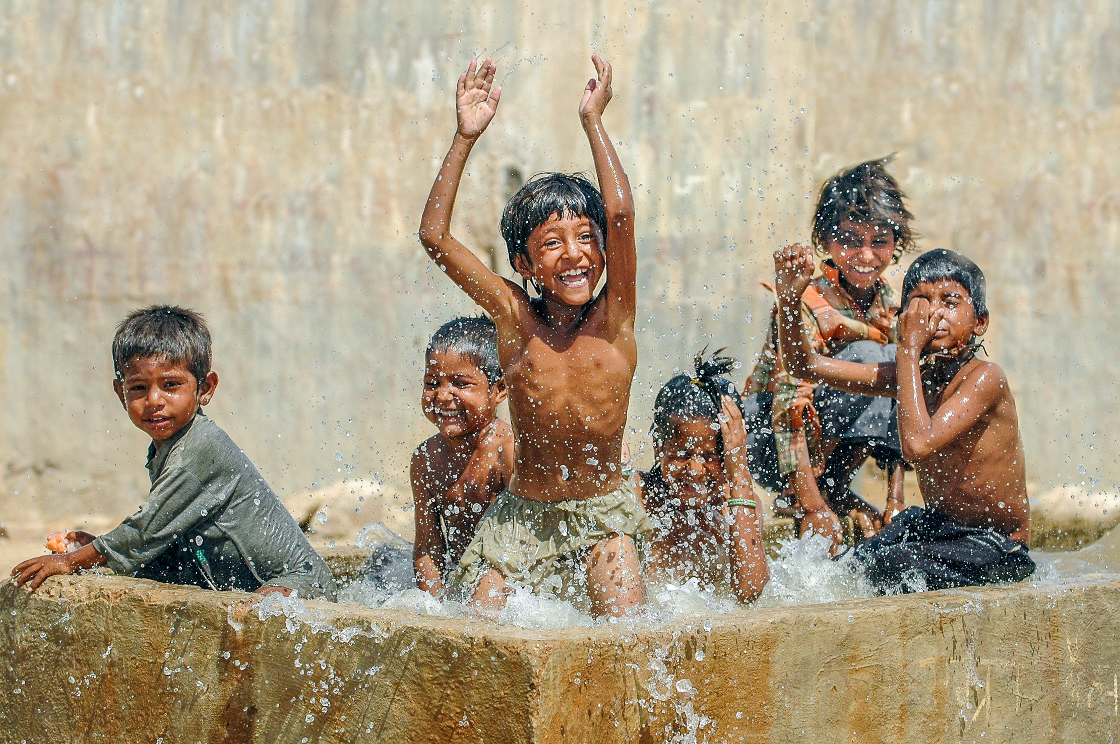 waterpret-in-de-waterbak-in-iondie