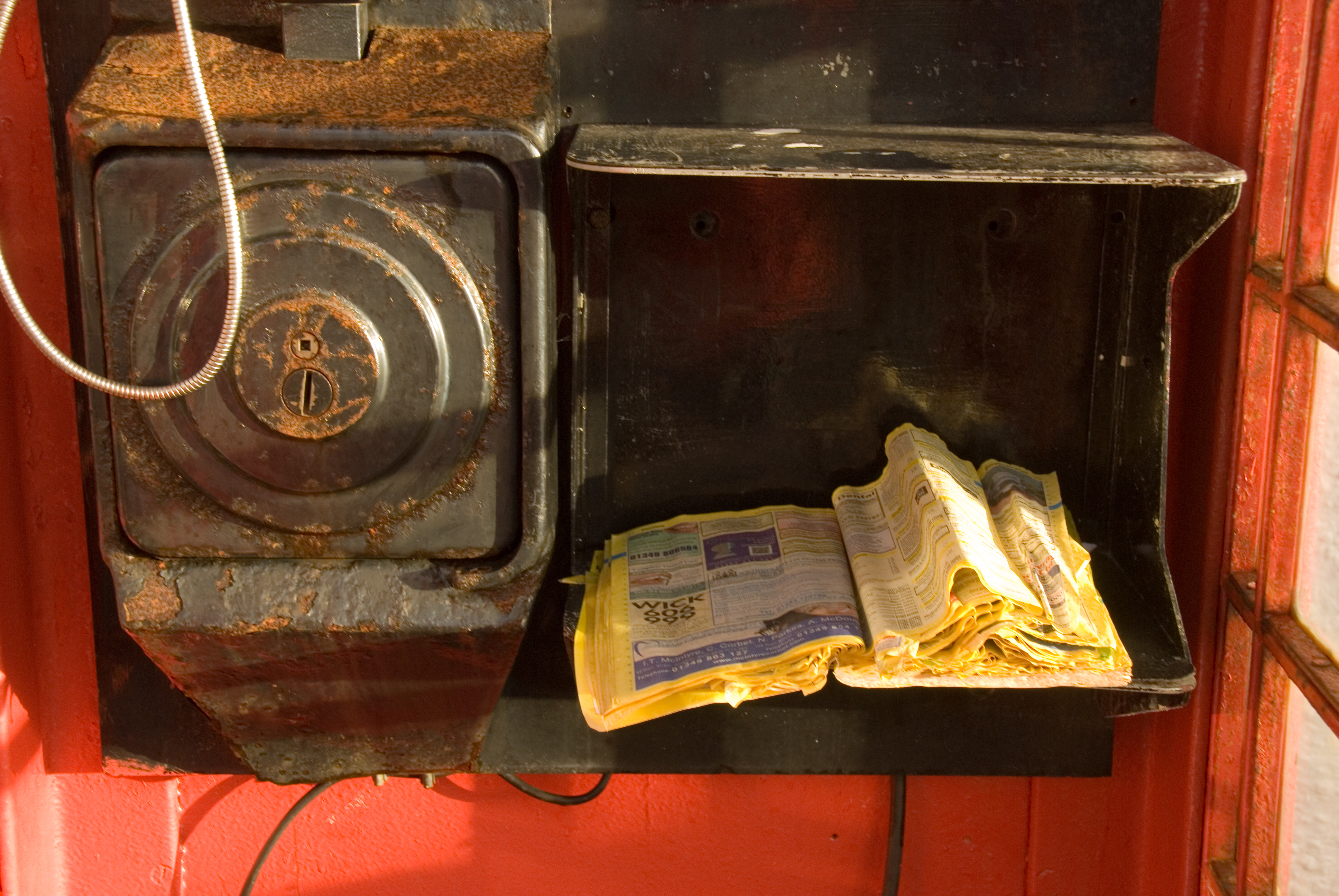 schotse-telefooncel-buiten-gebruik