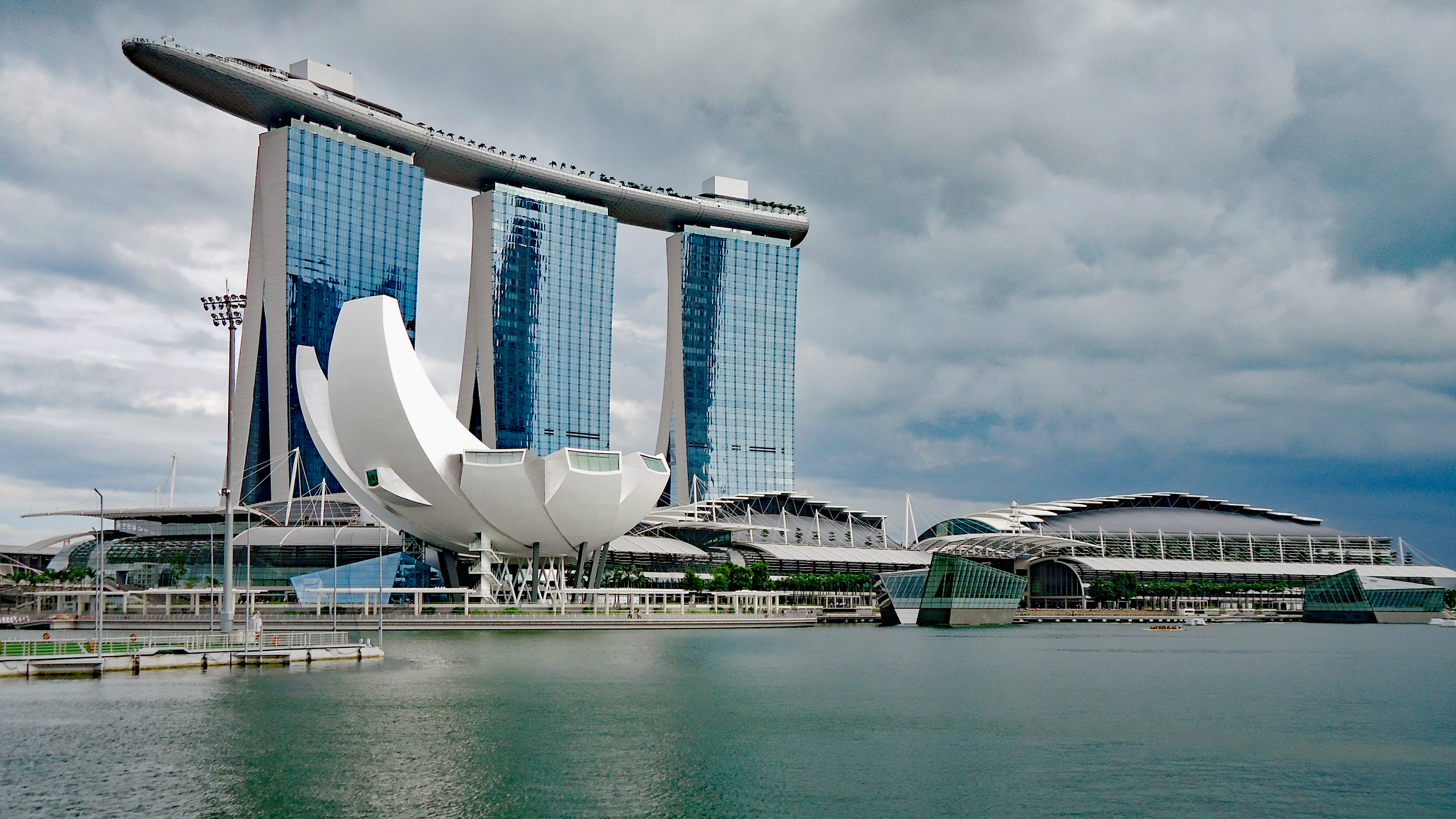 view-over-marina-bay-in-singapore
