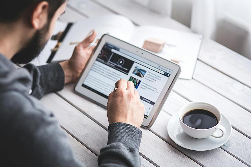 deel-neemt-wereldwijd-compensatiemanagement-platform-assemble-over