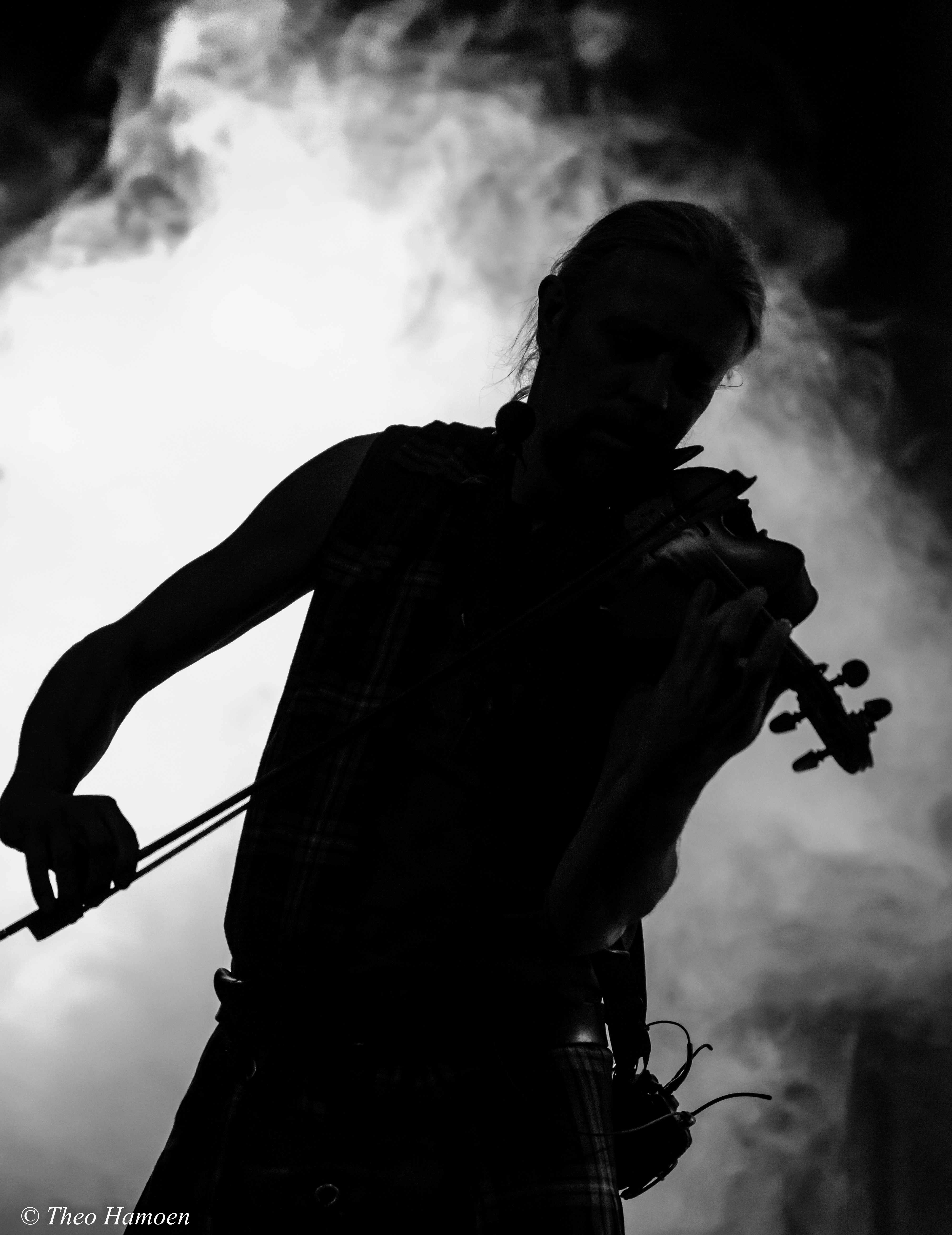 playing-the-violin
