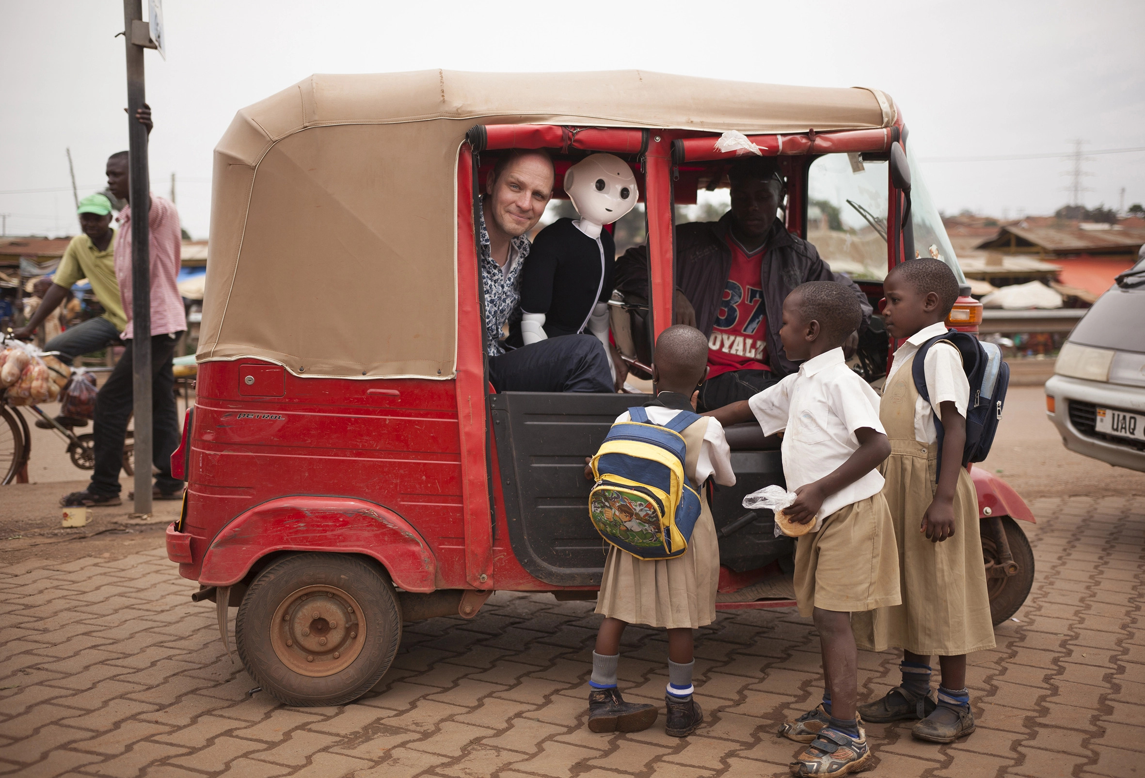 jelle-brandt-corstius-onderzoekt-de-robo-sapiens