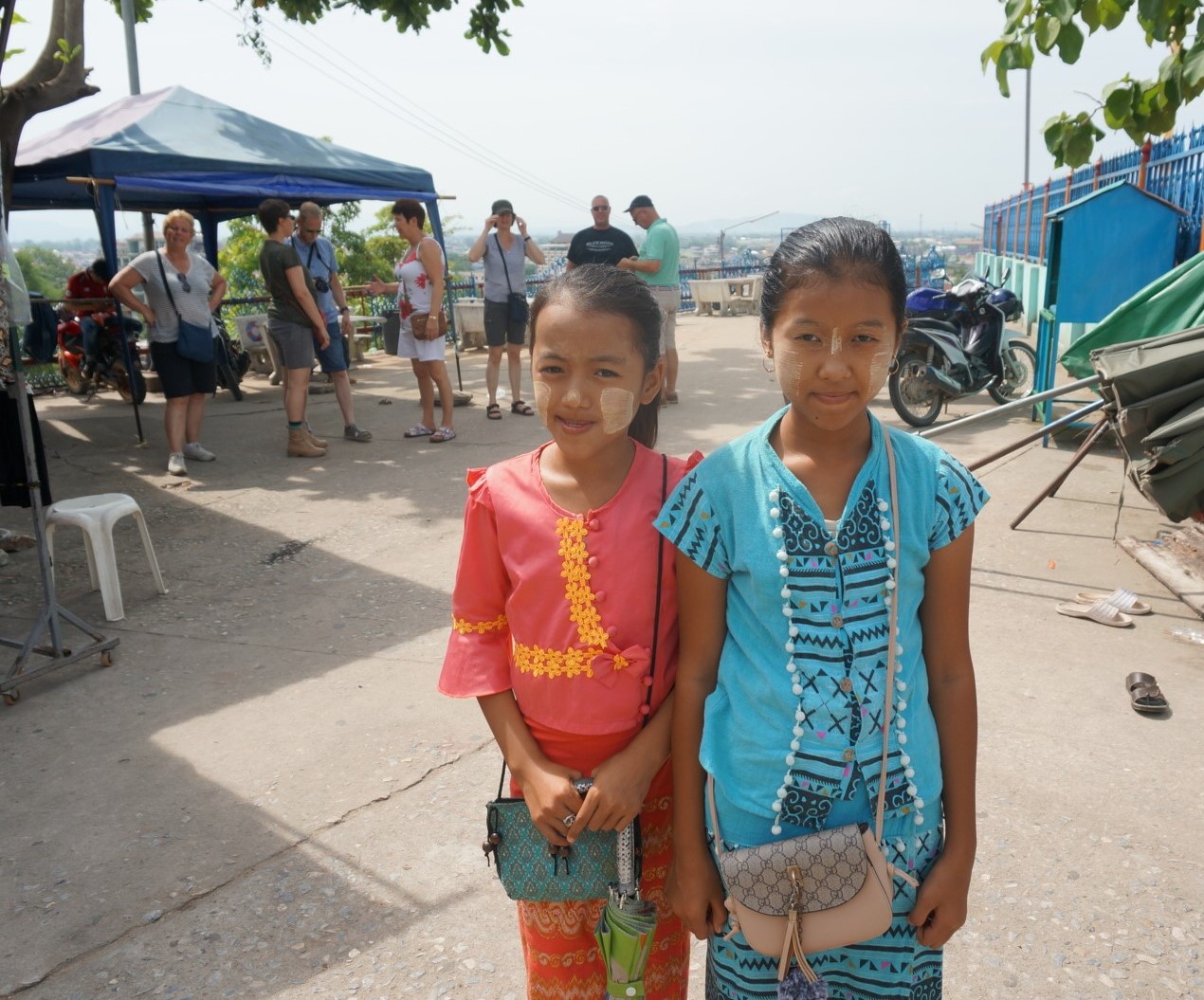 girls-from-myanmar