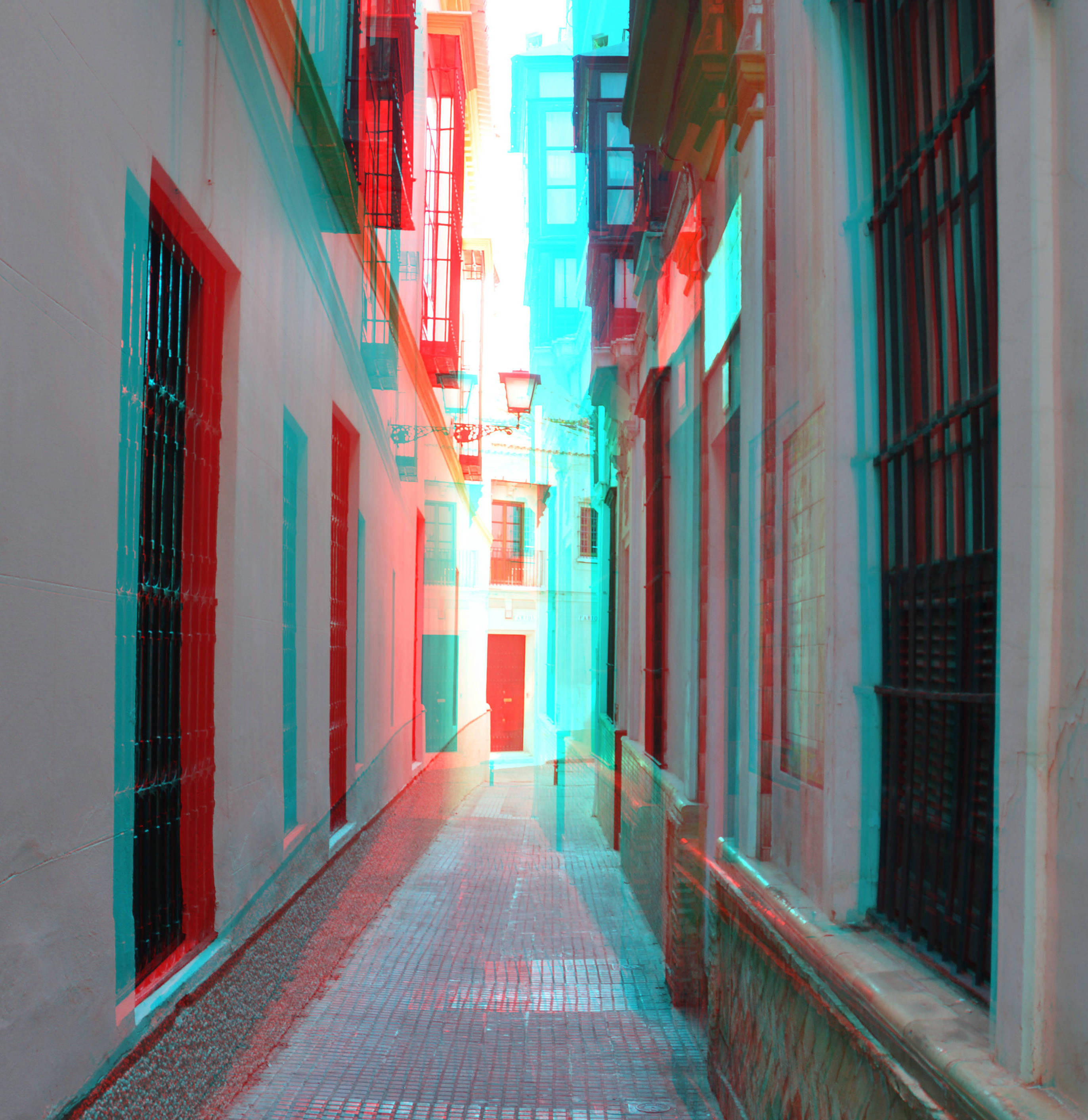 small-and-narrow-street-sevilla-spain-3d