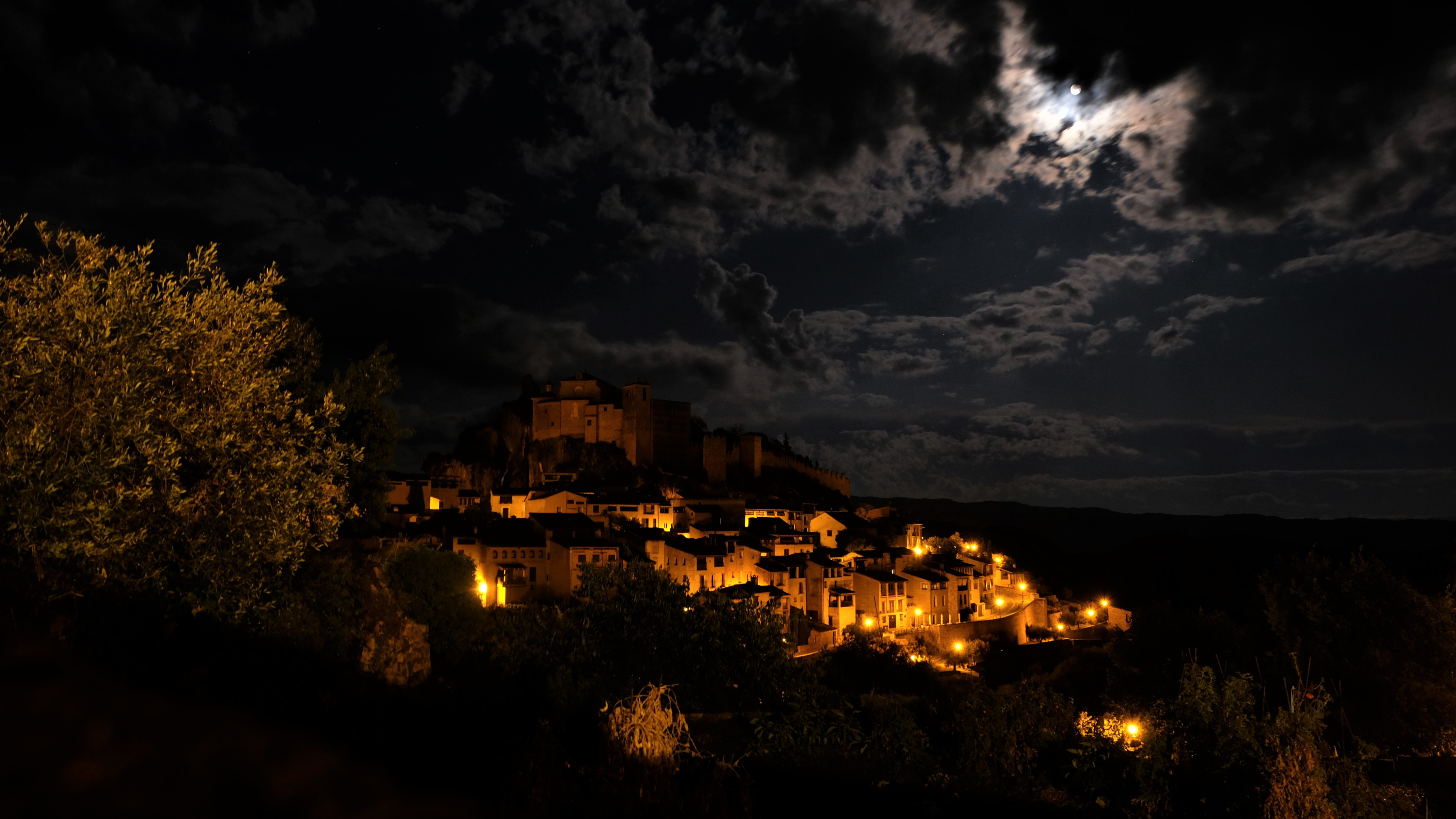 alquesar-by-night-spanje