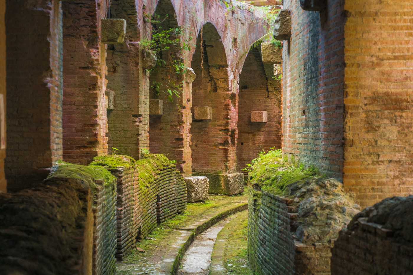 kelder-amphitheatre-santa-maria-capua-vetere-caserta-italia