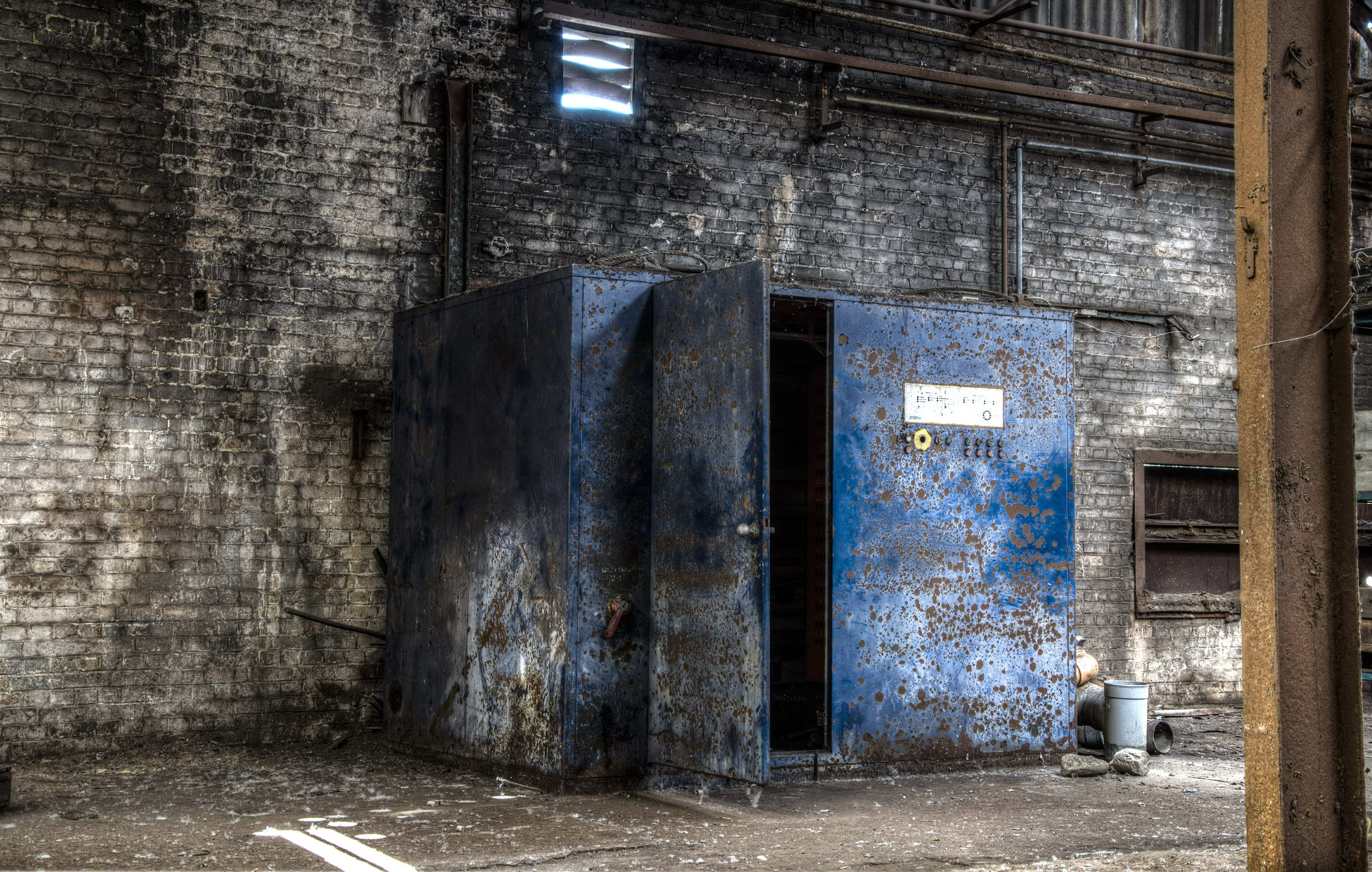 urbex-fontadelfabriek-in-herne