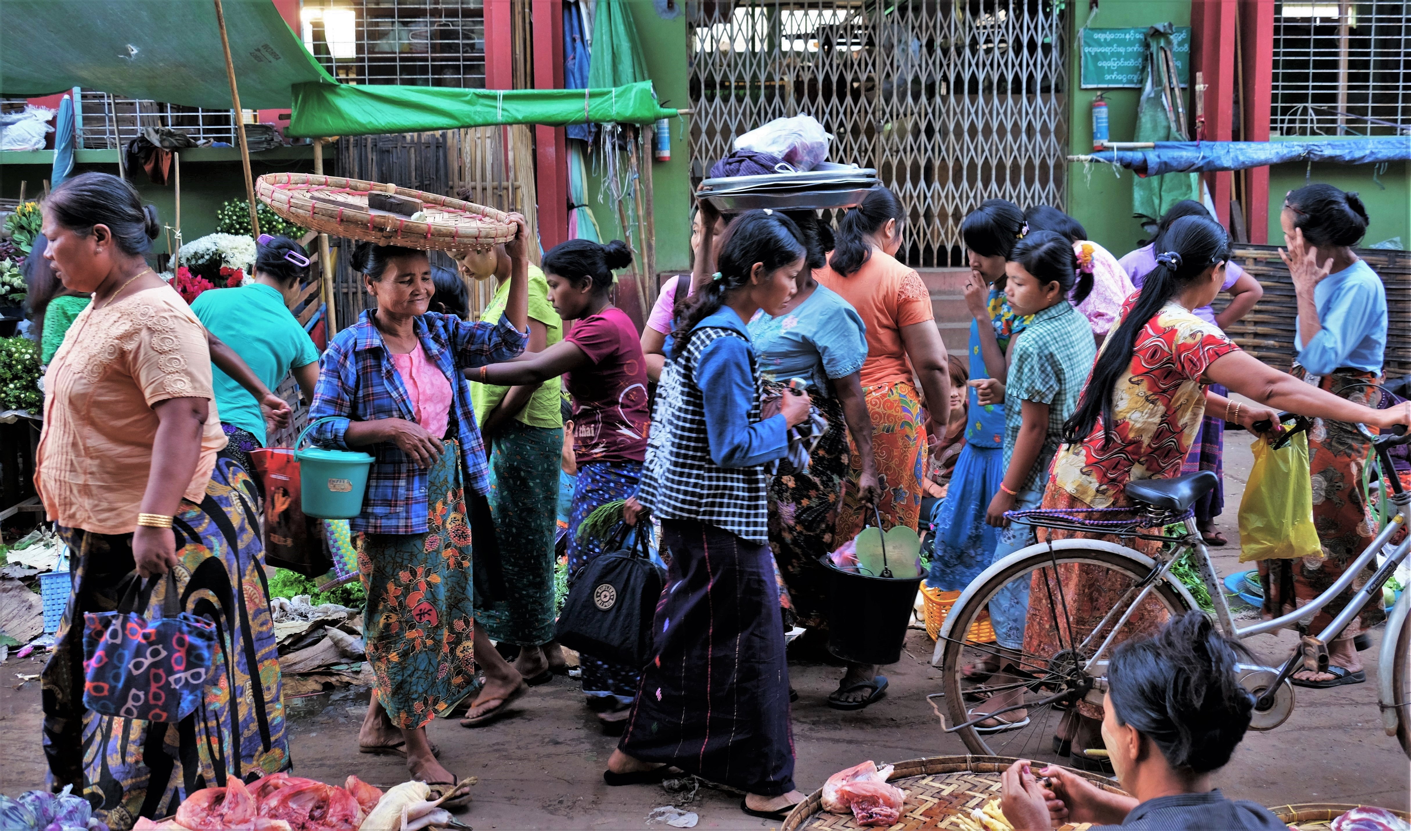 kleurige-markt-in-bago-myanmar