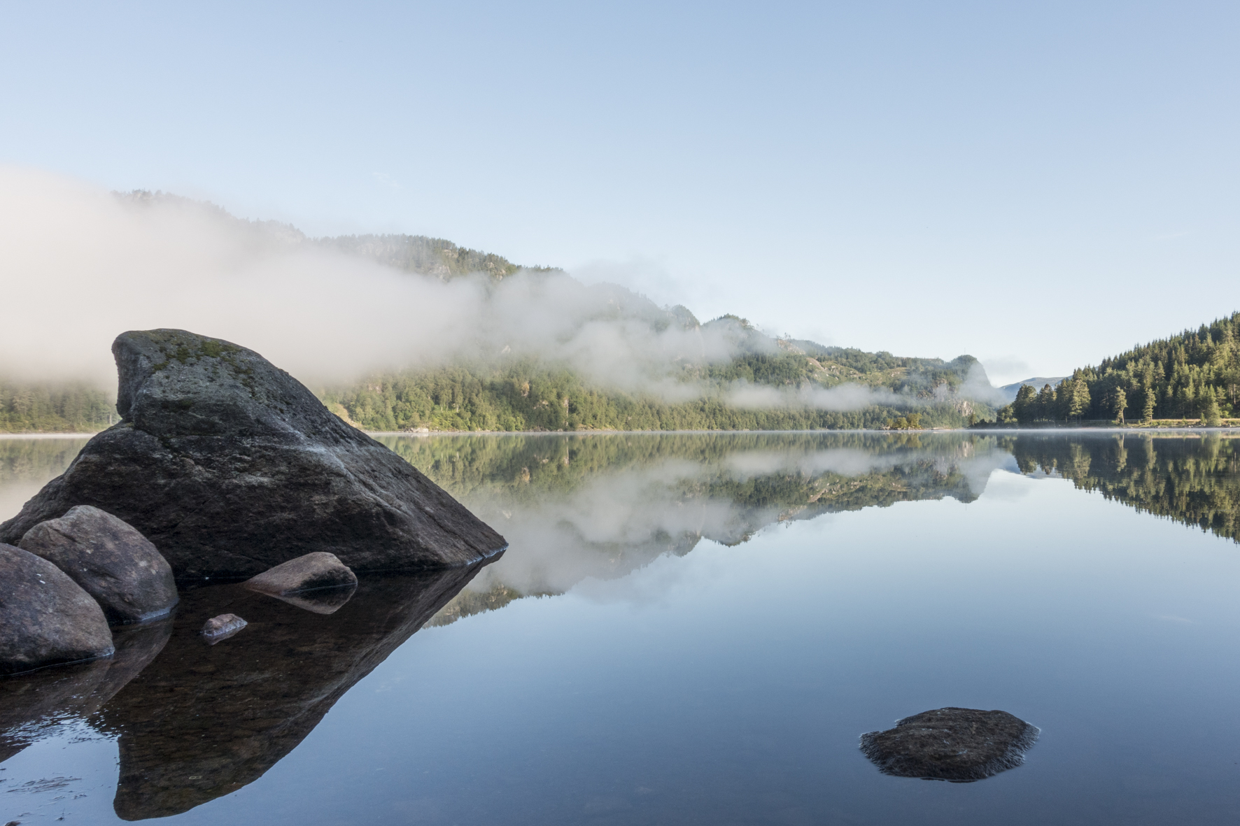 norway-mountain-morning-view