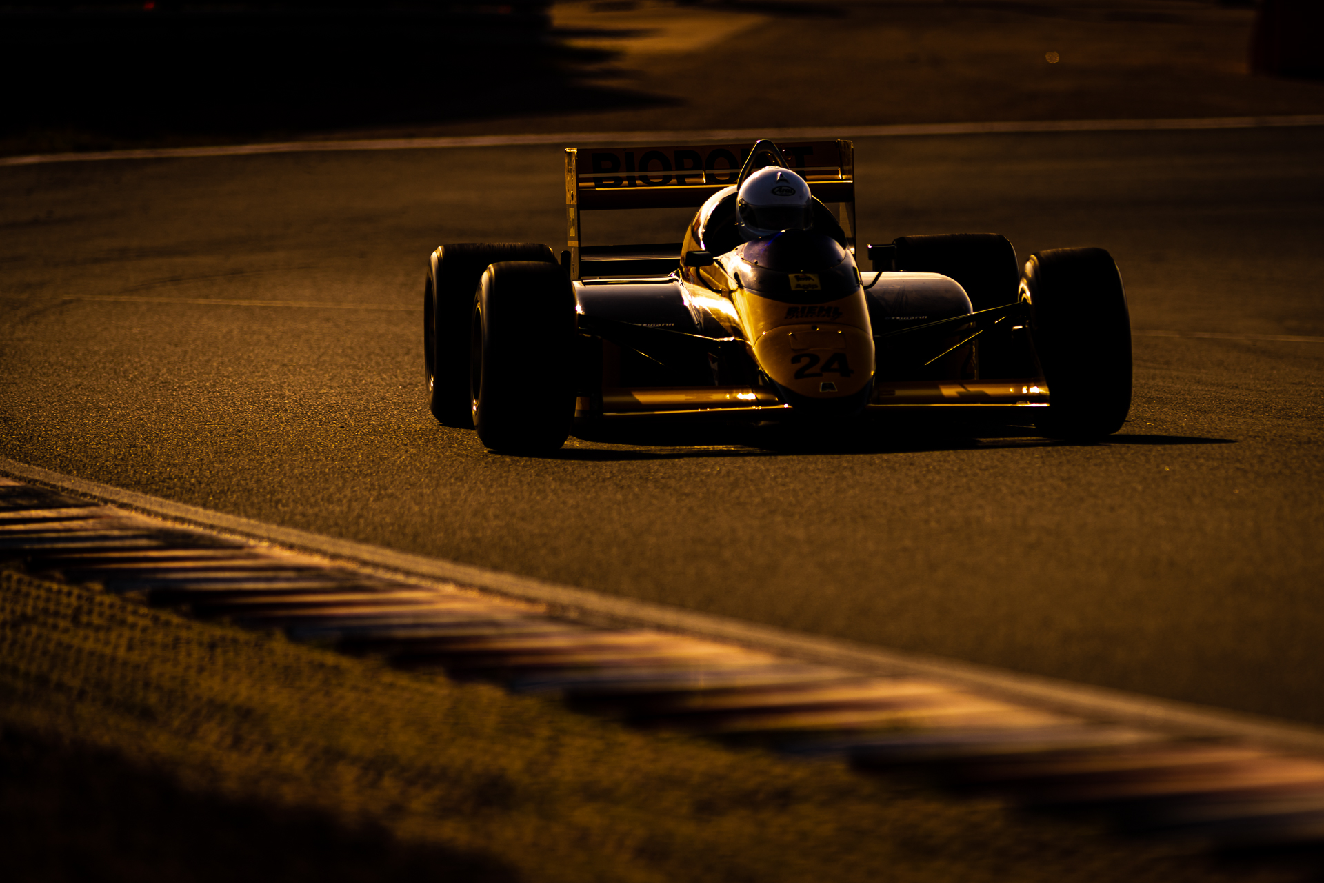 love-that-golden-moment