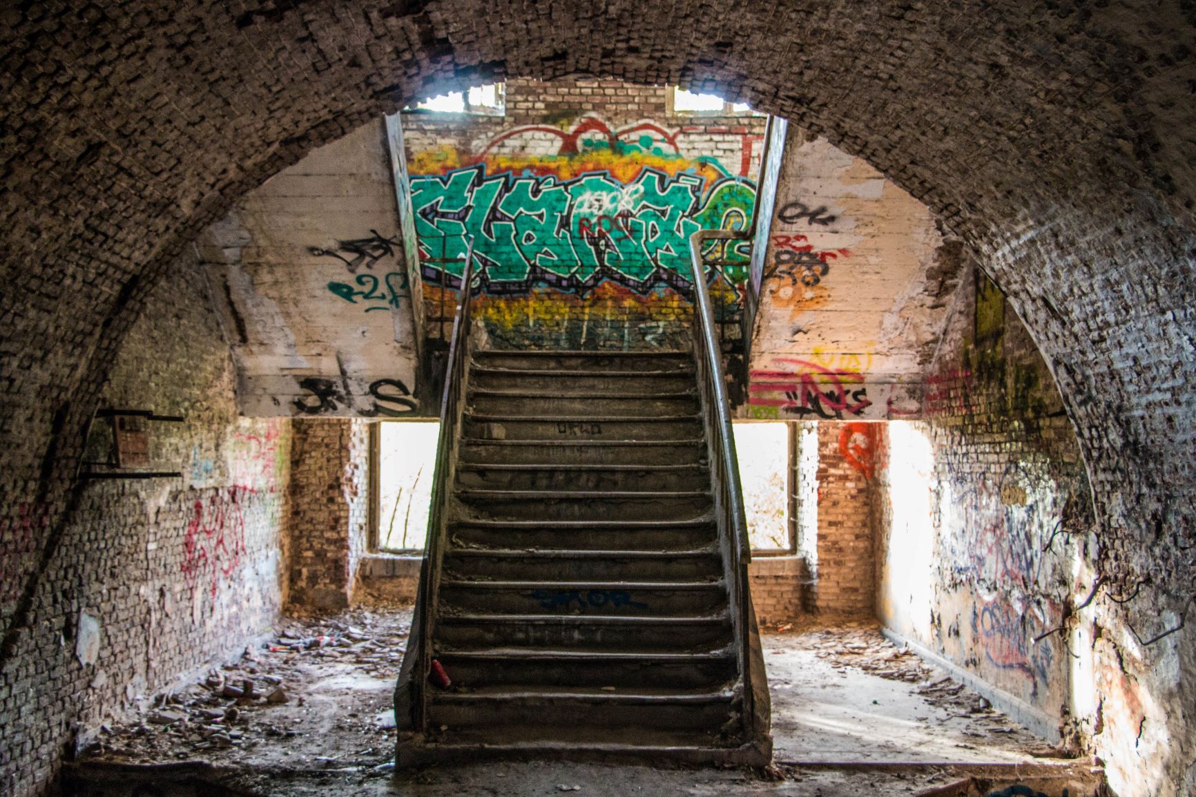 urbex-stairs
