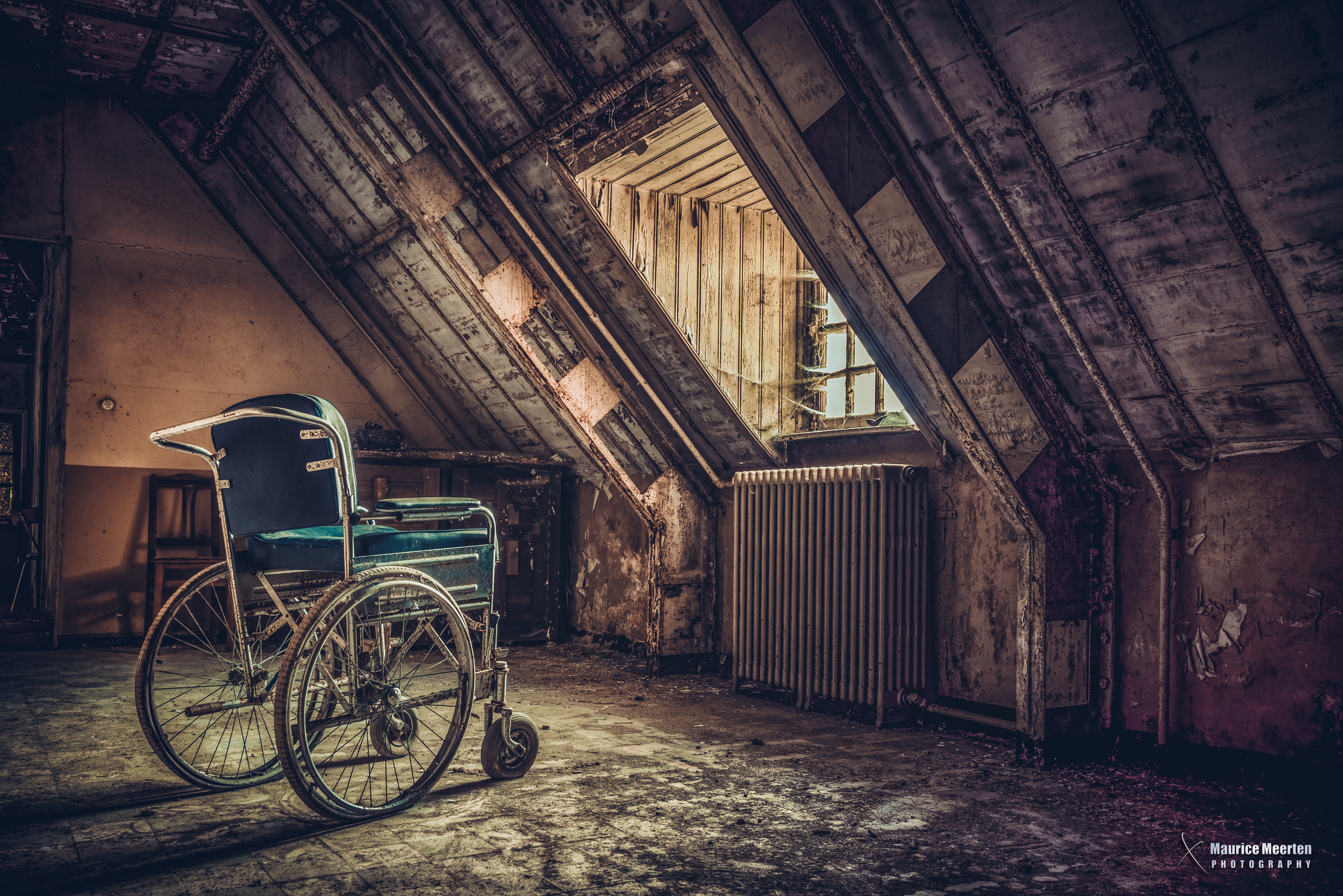 urbex-lonely-wheelchair