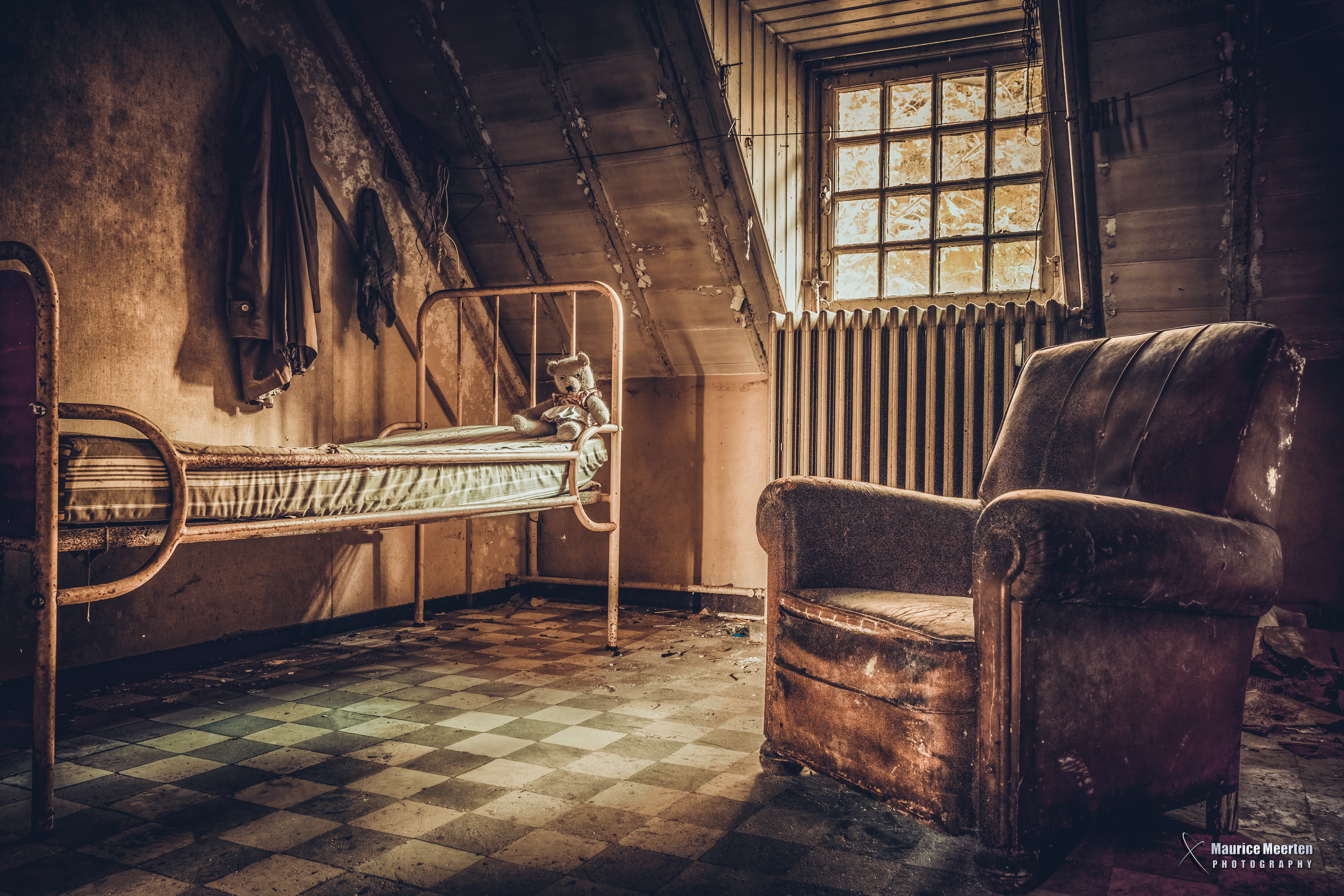 urbex-bedroom