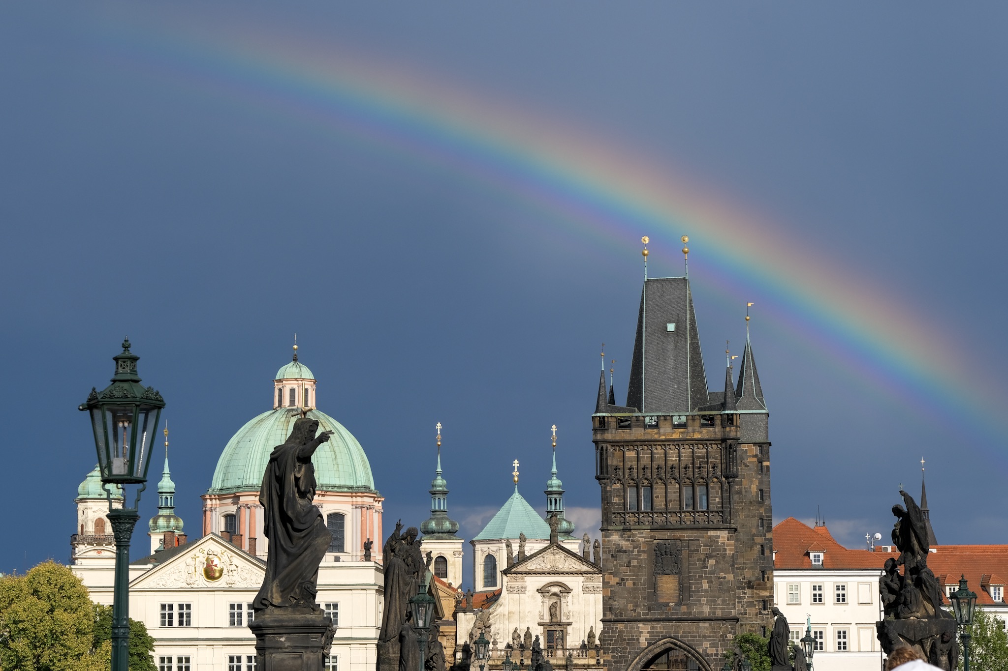 rainbow-over-prague