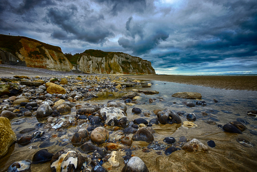 pebbles-on-the-beach