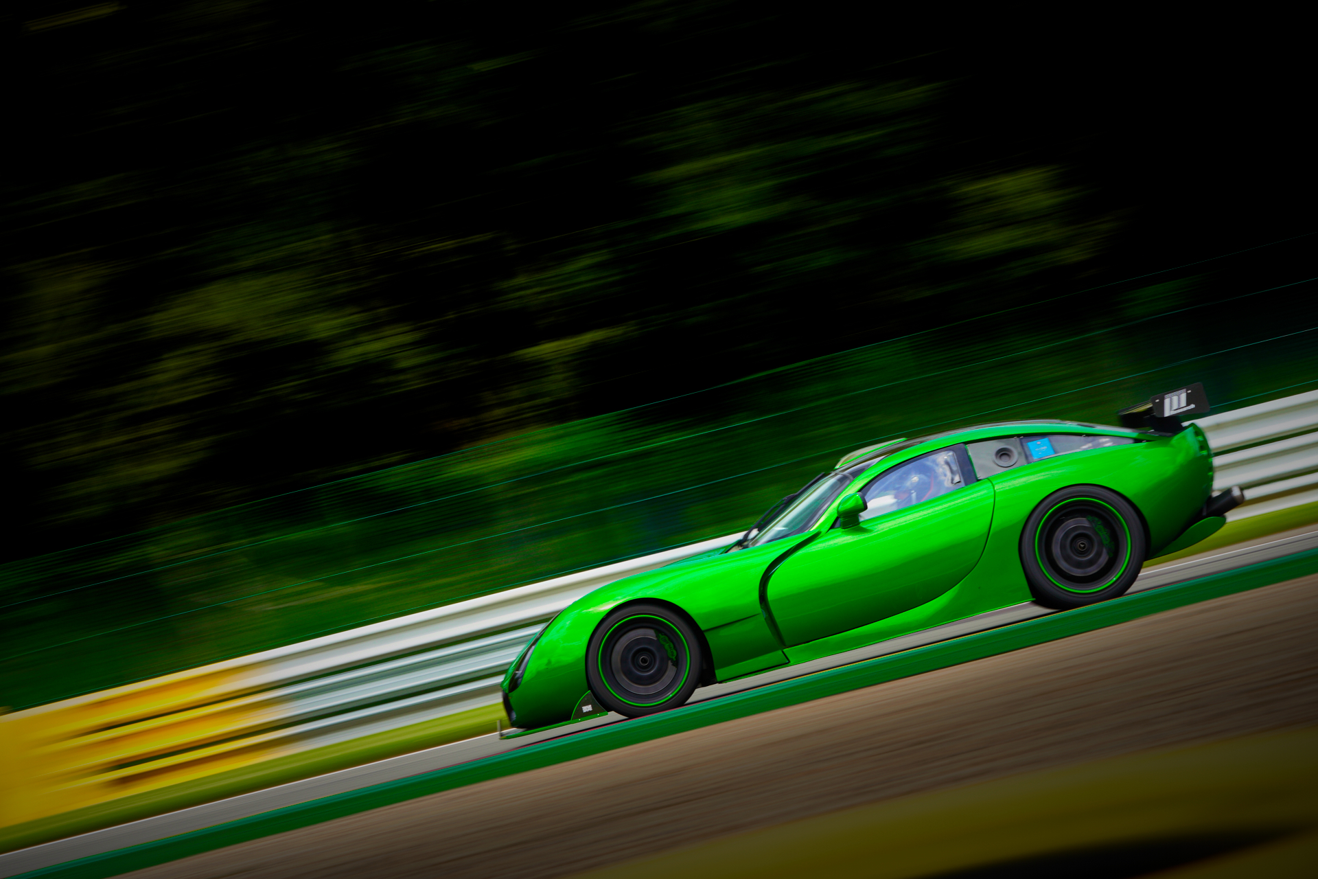 racing-green-tvr-sagaris