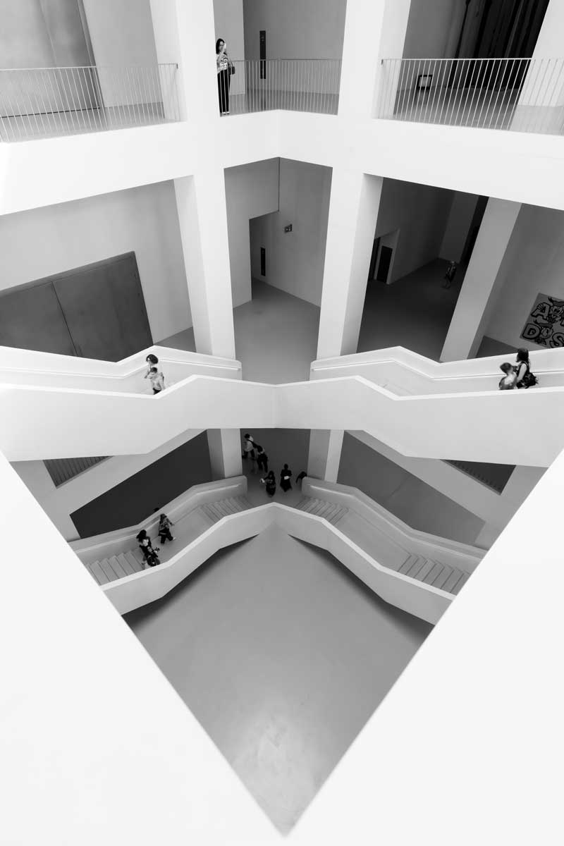 museum-of-modern-art-in-warschau
