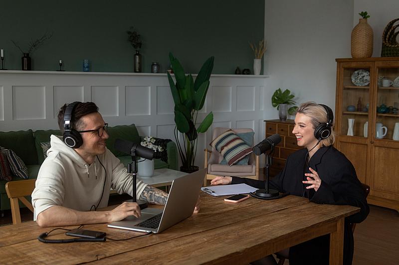 podcast-maken-op-kantoor-zo-doe-je-het-professioneel