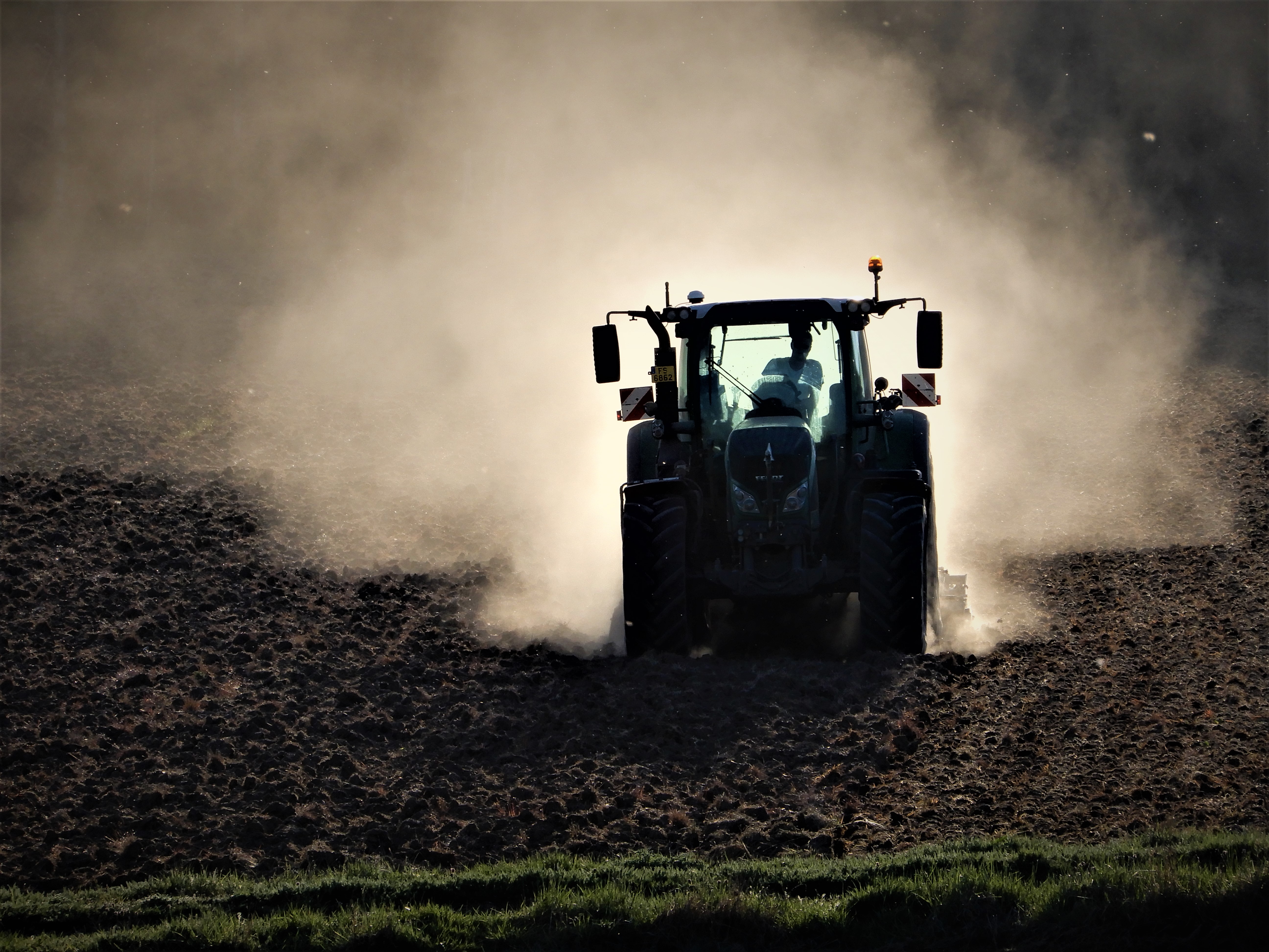 aan-het-werk-in-de-avonduren