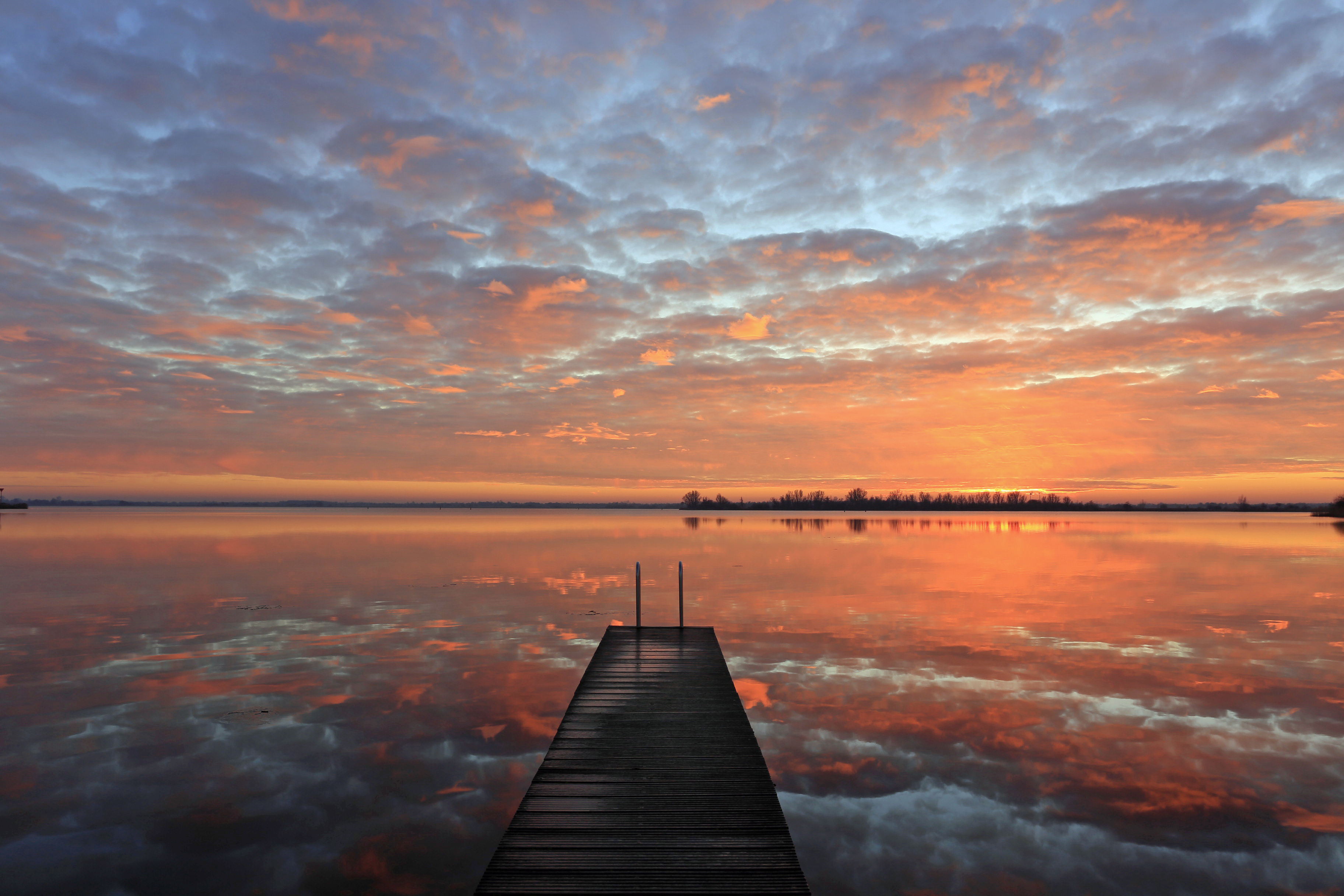 zonsondergang-over-de-leijen