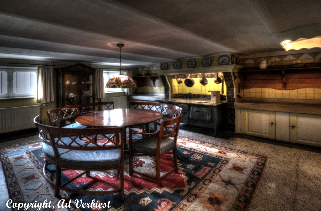 keuken-en-woongedeelte-van-de-bedienden