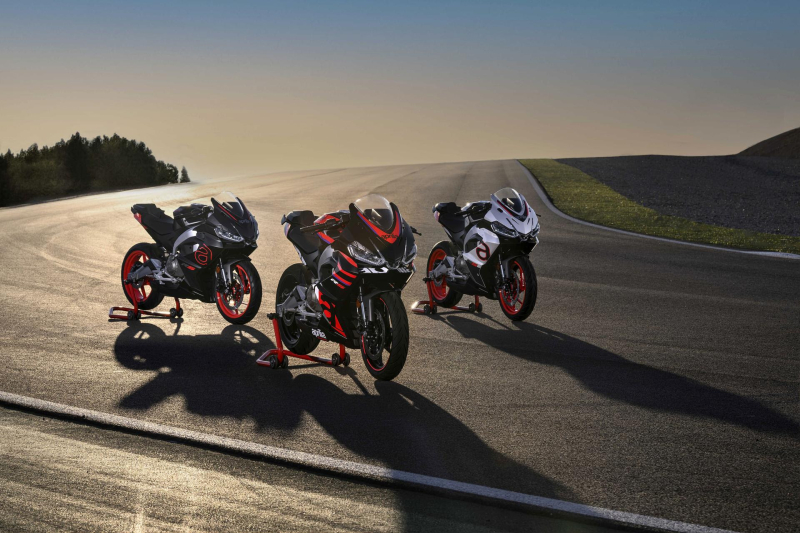 aprilia-brengt-racebeleving-naar-tt-assen-signeersessies-met-bekende-aprilia-riders-aprilia-motoren