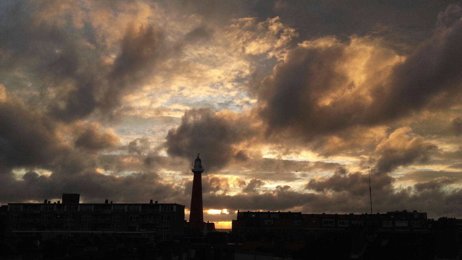 scheveningen-in-de-avond