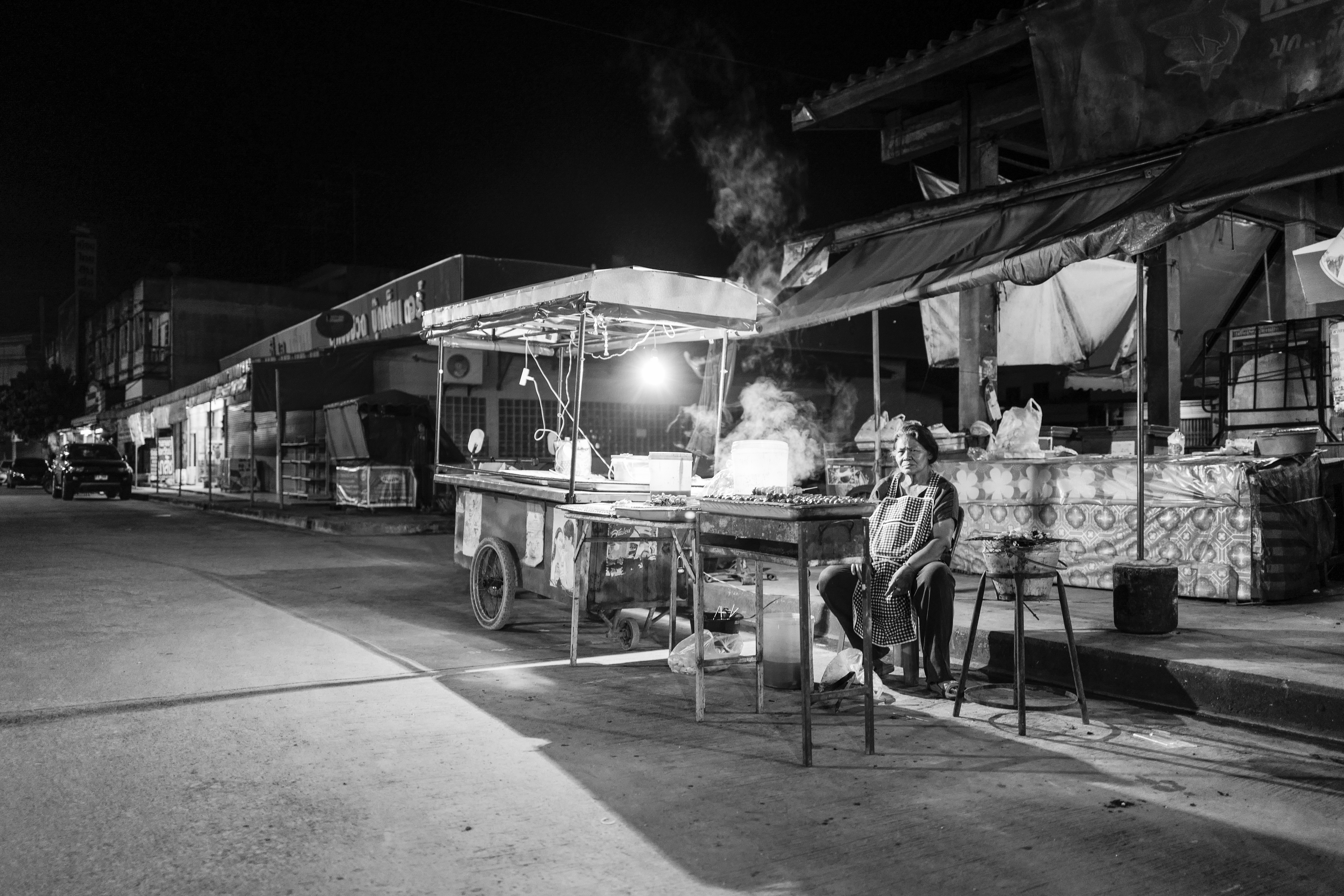 night-market-sukhothai-thailand